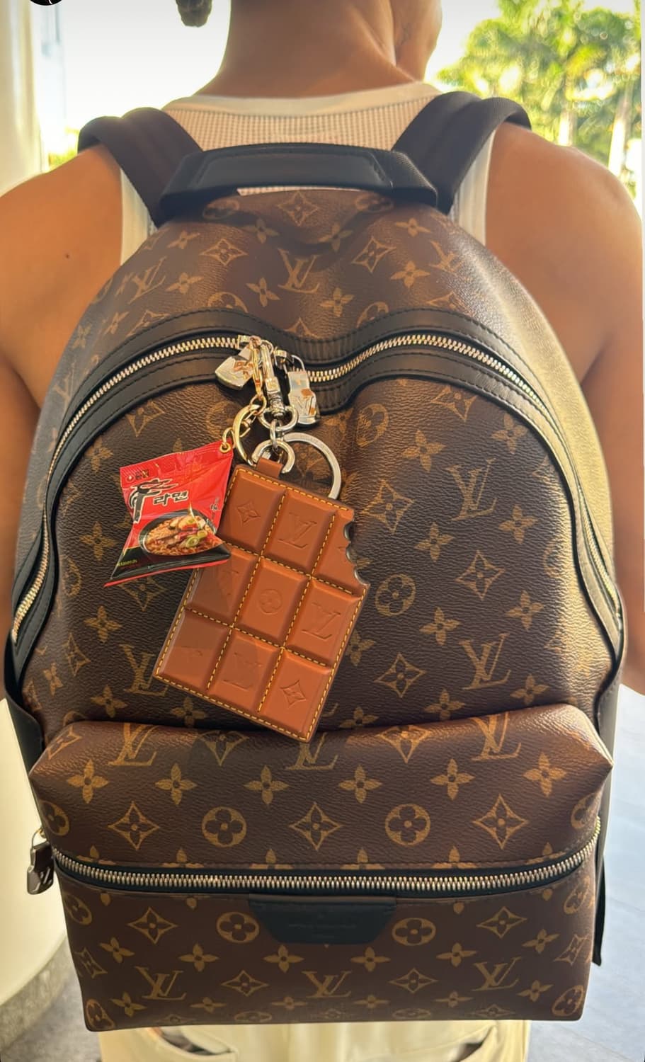 루이비통 초콜릿 바 피겨린 키 홀더 & 백 참 상품이미지1