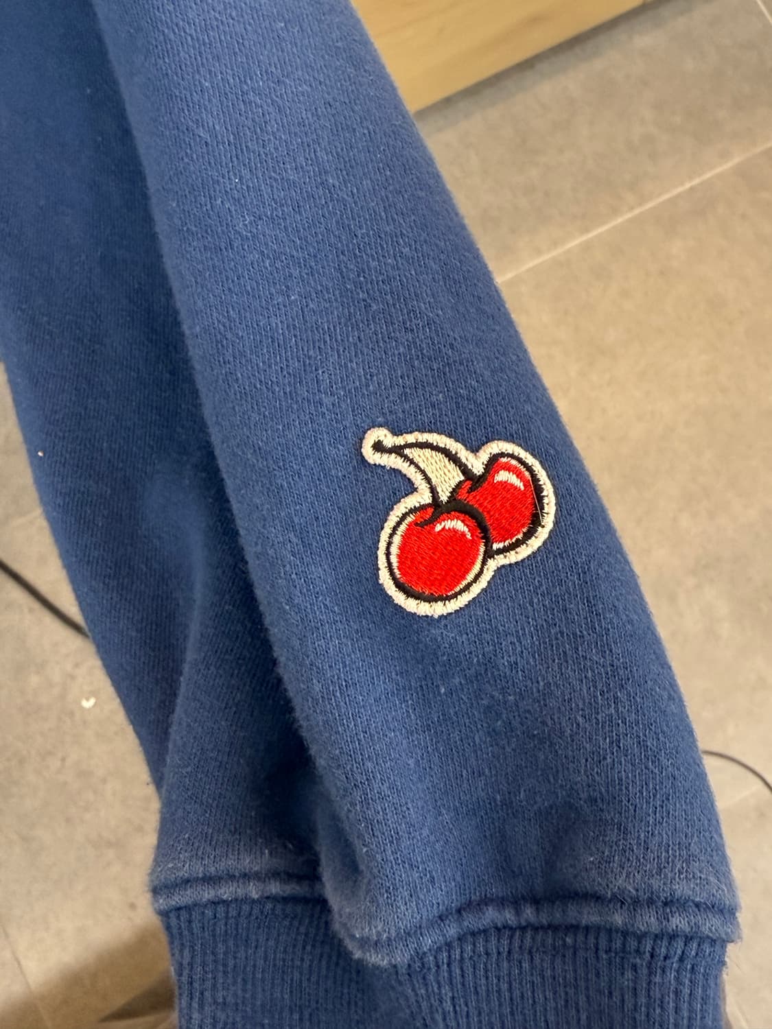 키르시 블루 맨투맨 상품이미지3