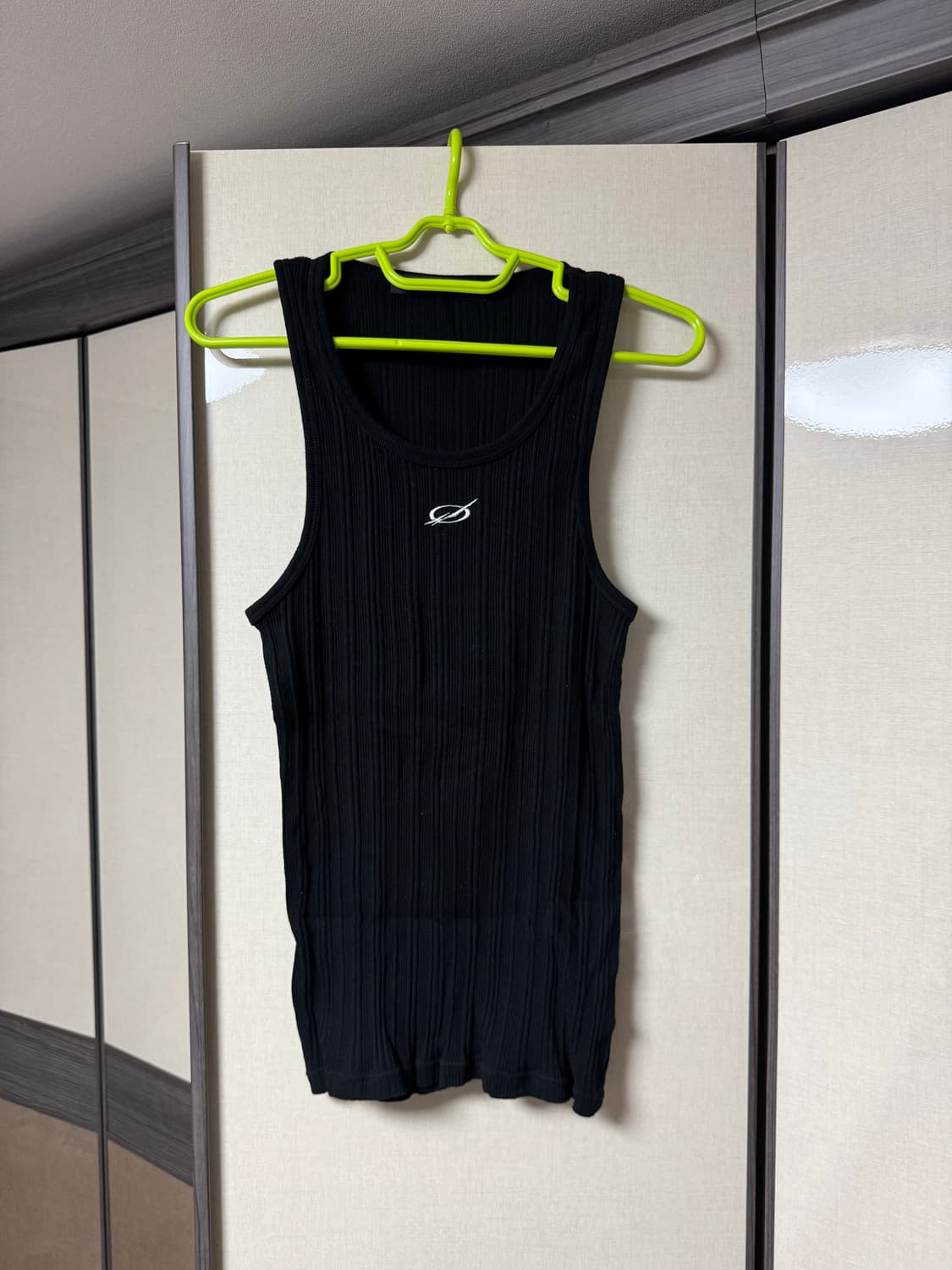 51퍼센트 슬리브리스 나시 블랙 M 상품이미지1