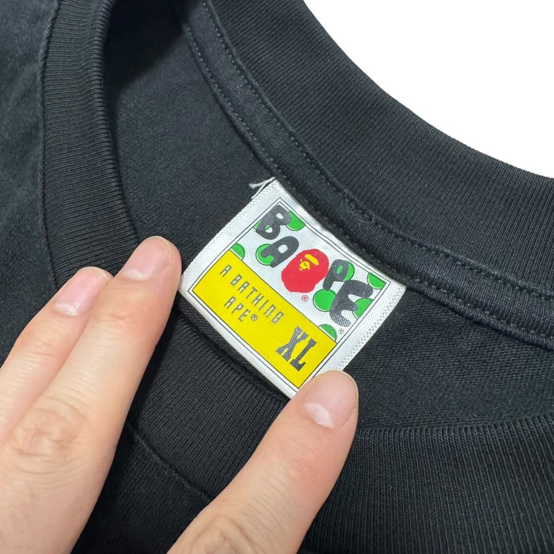 베이프 스몰로고 블랙 반팔티셔츠 상품이미지4