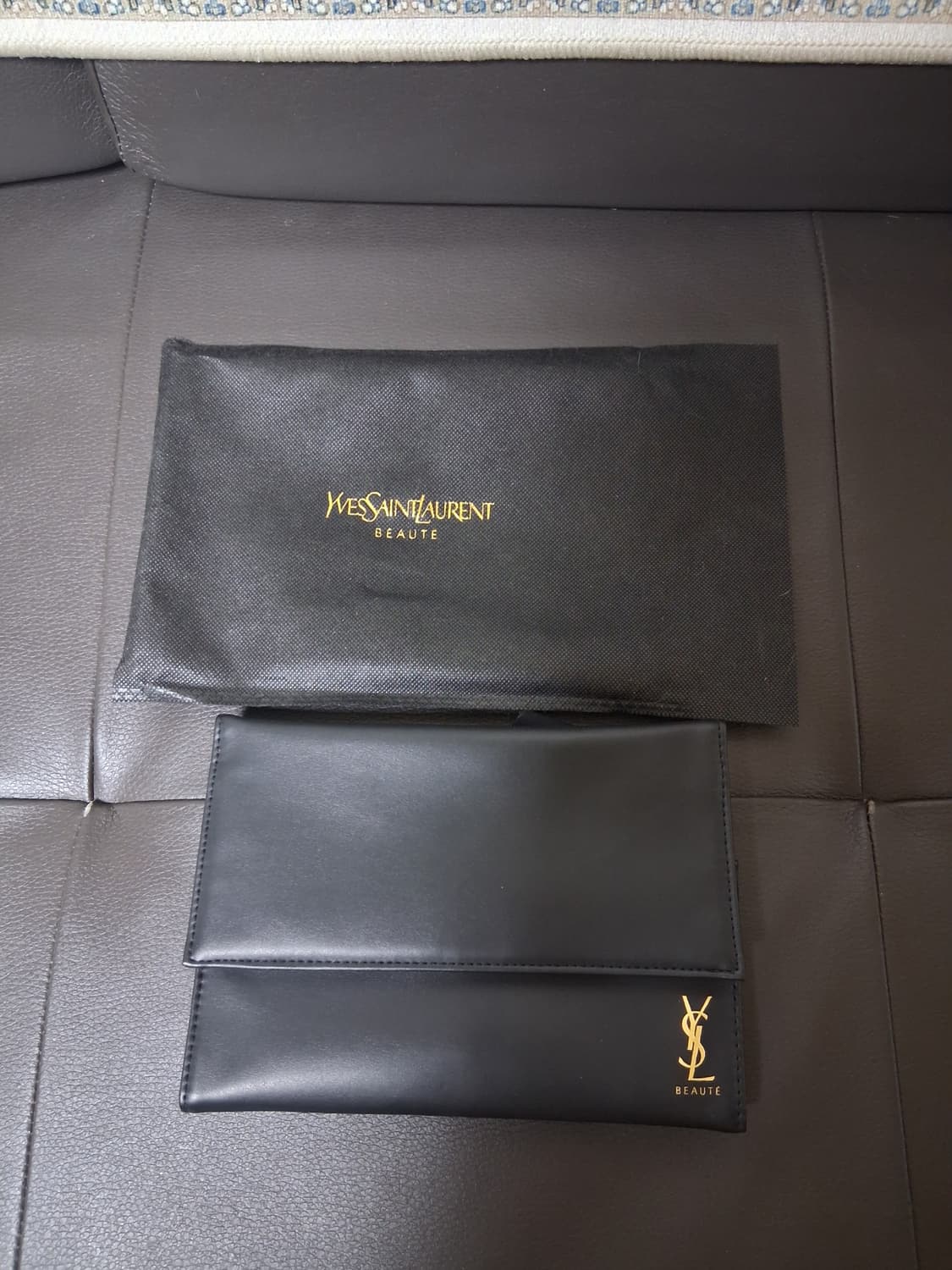 생로랑뷰티파우치 상품이미지1