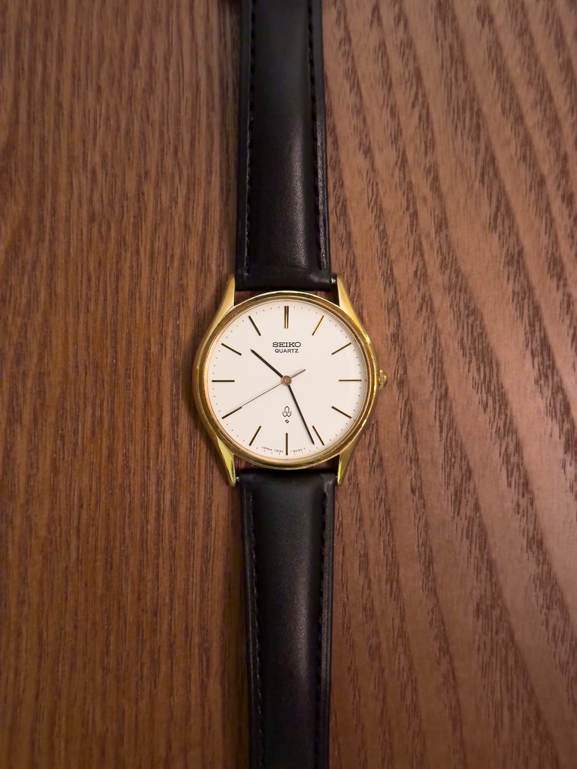[희귀/중고] 빈티지 세이코 샤리오 골드 화이트 다이얼 슬림 드레스 워치 상품이미지1