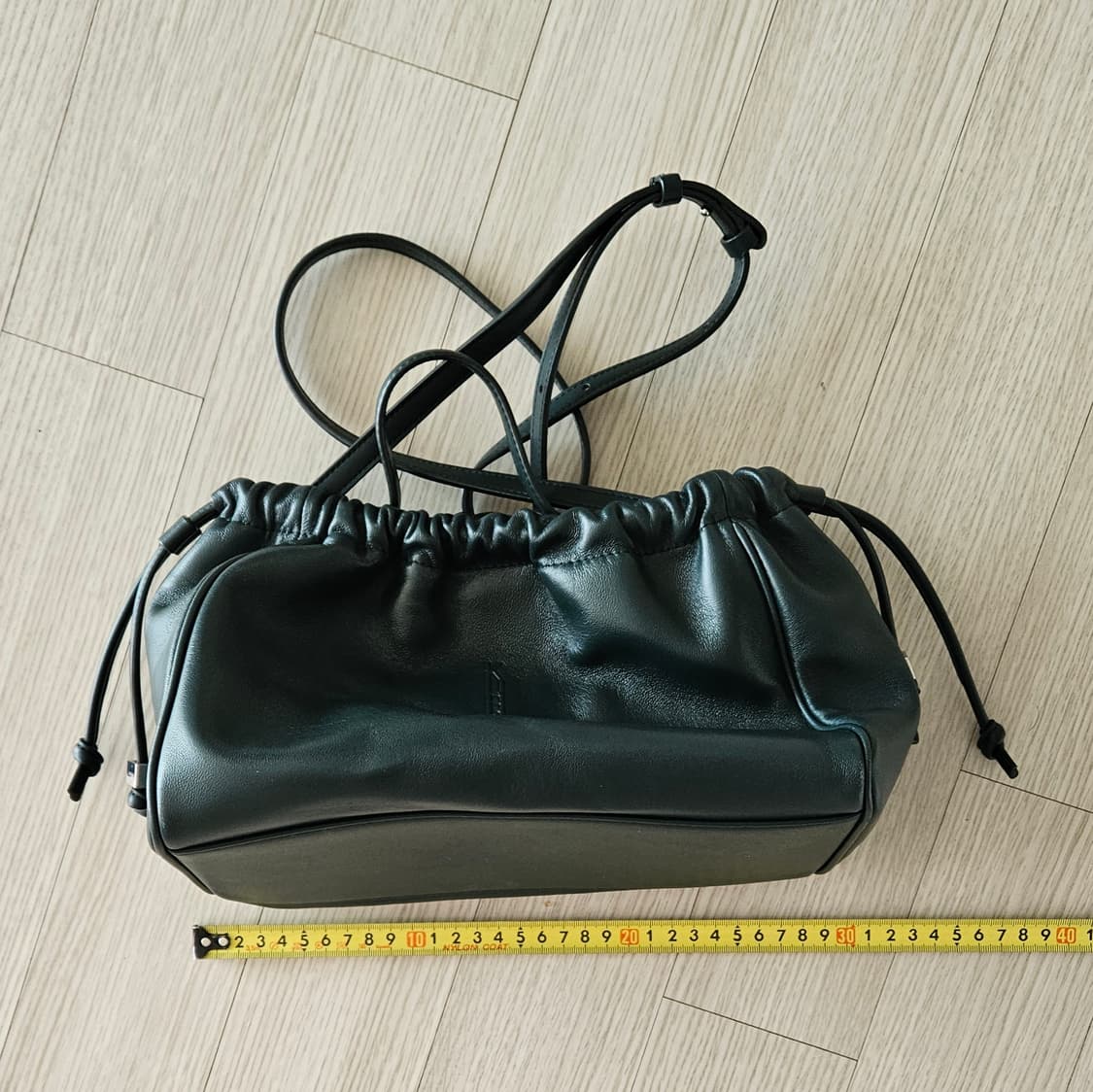 구호 램스킨 스트링 숄더백 핸드백 딥그린 상품이미지2