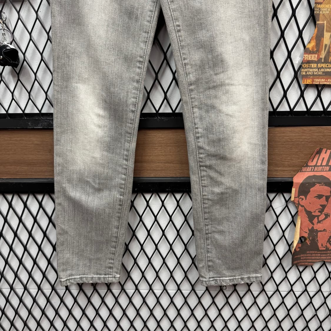 알렉산더 맥퀸 워싱 데님 팬츠 후면 지퍼 디테일 그레이 상품이미지4