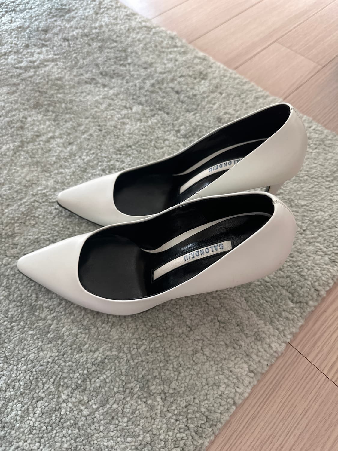 SALONDEJU 살론드쥬 화이트 스틸레토힐 36.5 상품이미지1