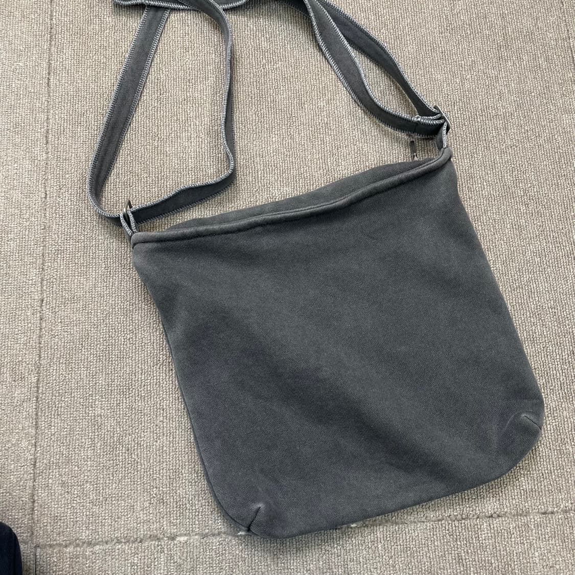 IAB studio 아이앱스튜디오 피그먼트 미니백  상품이미지3