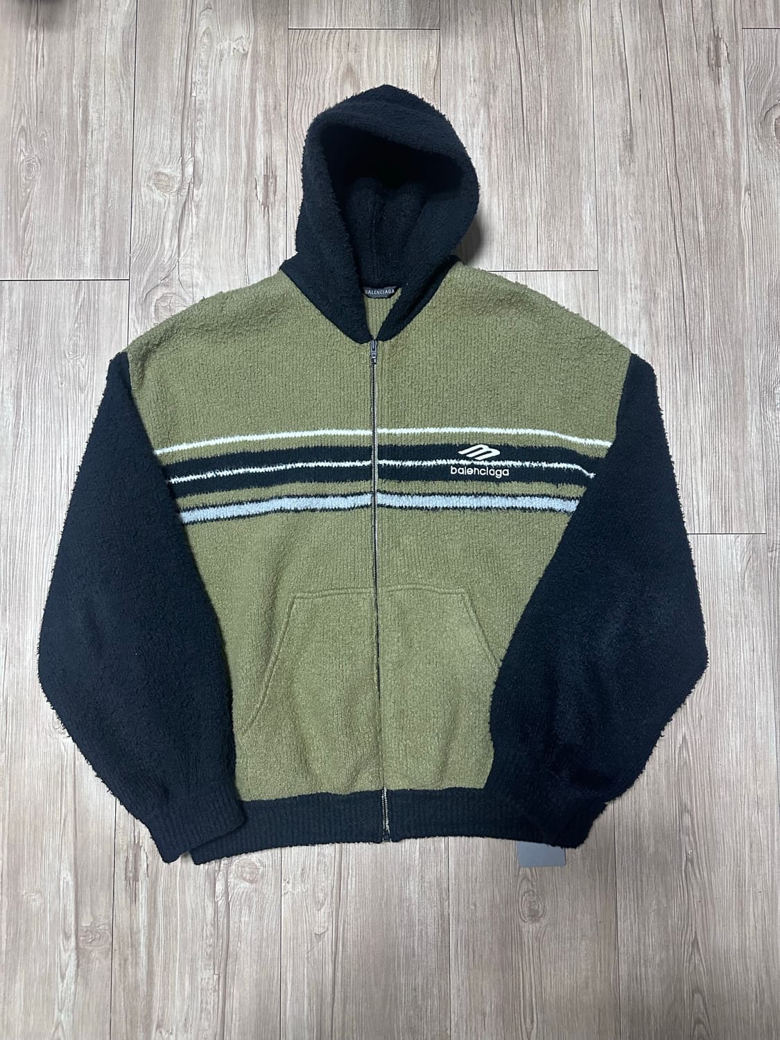 발렌시아가 플러피 집업 후디 카키/블랙 L 상품이미지1