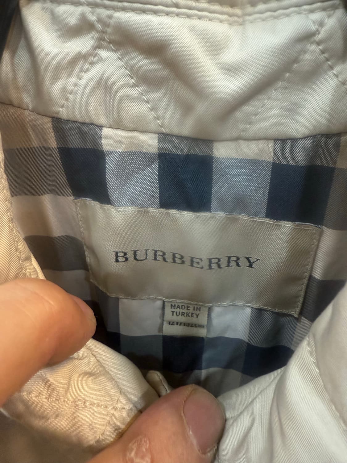 12y 정품 버버리 누빔자켓 팝니다 상품이미지2