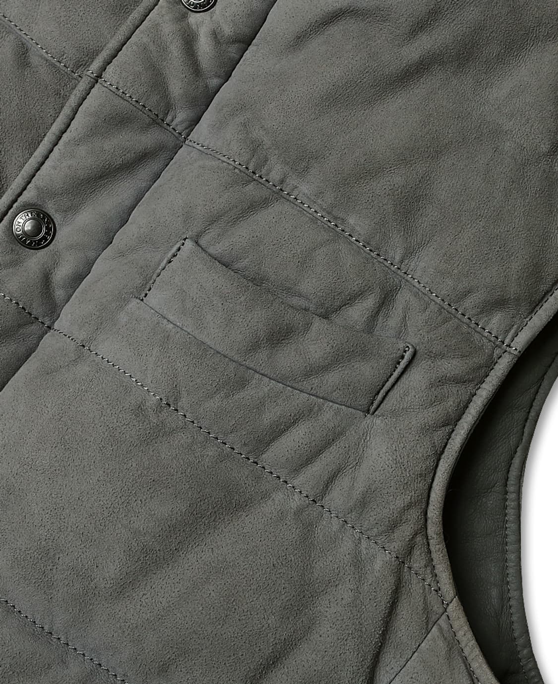 맨온더분 [Man On The Boon] 염소 스웨이드 구스 패딩 베스트 상품이미지3