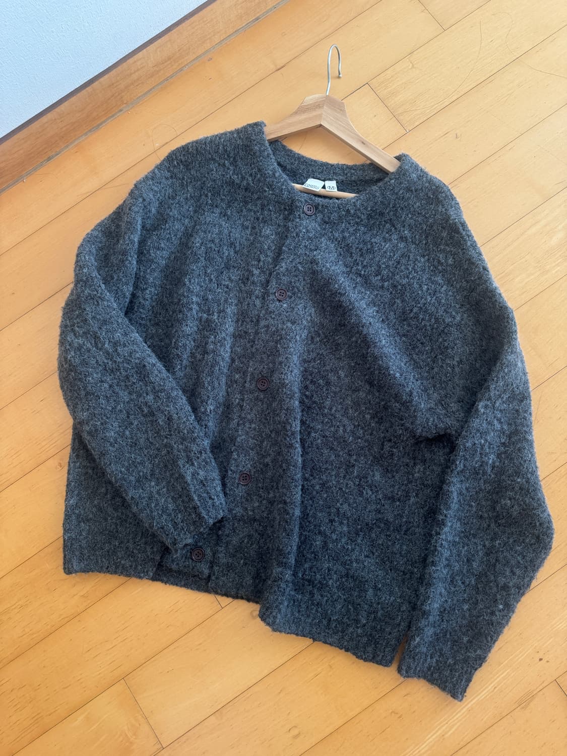 파르티멘토 알파카 모헤어 가디건M(그레이,레드) 상품이미지1