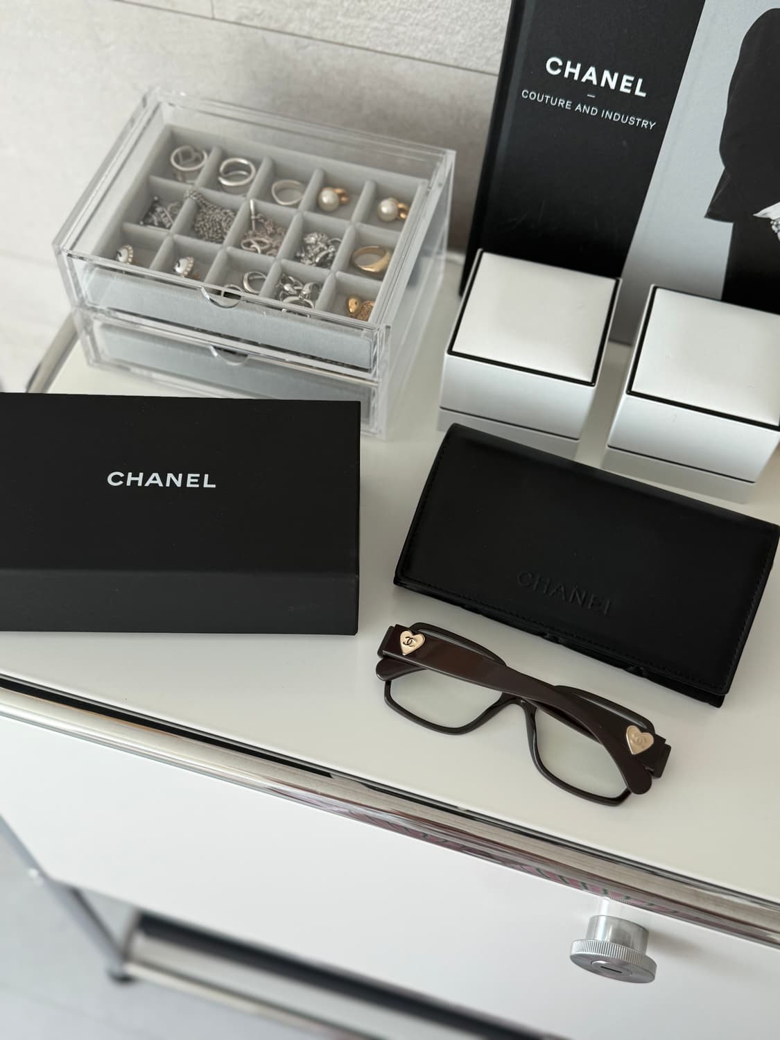 샤넬 하트 템플 안경 브라운 상품이미지5