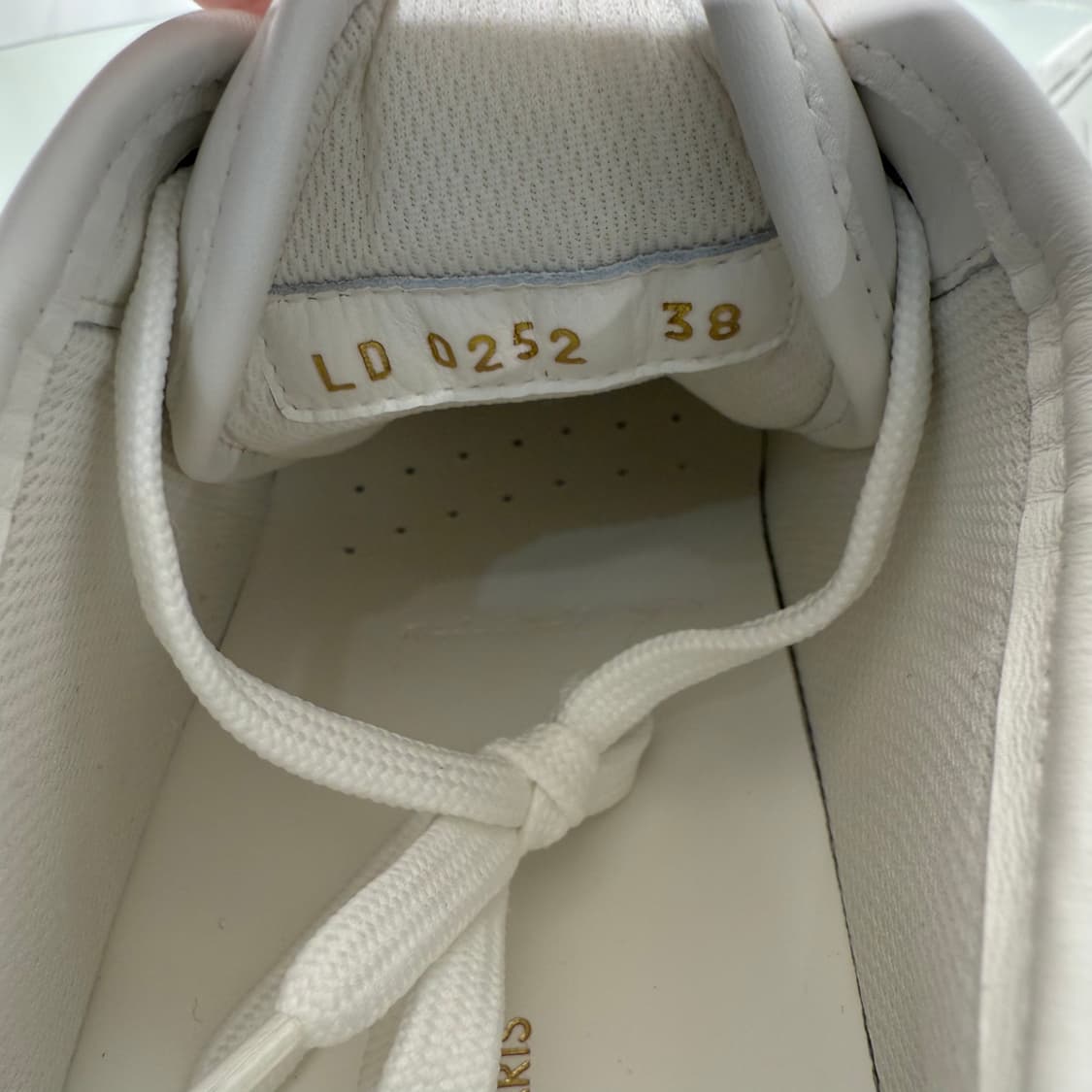 [정품] 루이비통 LV 스쿼드 스니커즈 38사이즈 상품이미지6