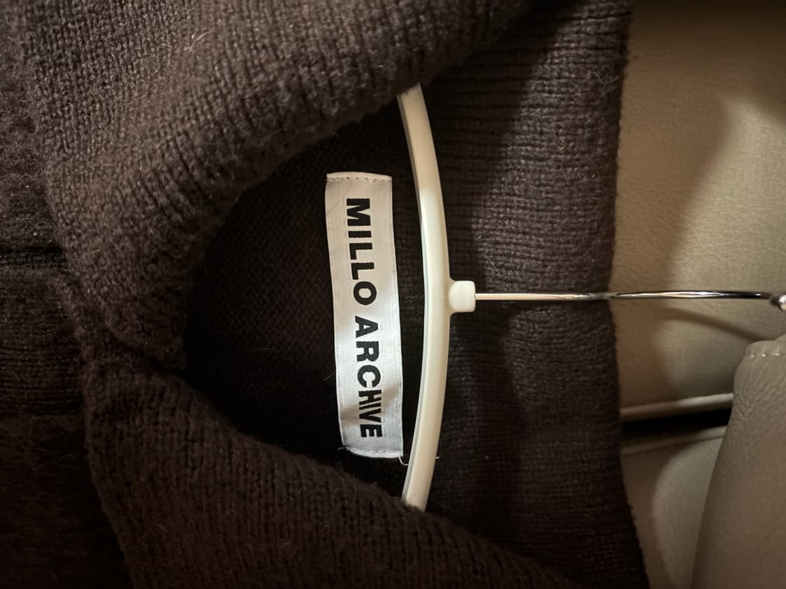 밀로 아카이브 스트라이프 카라 니트 상품이미지3