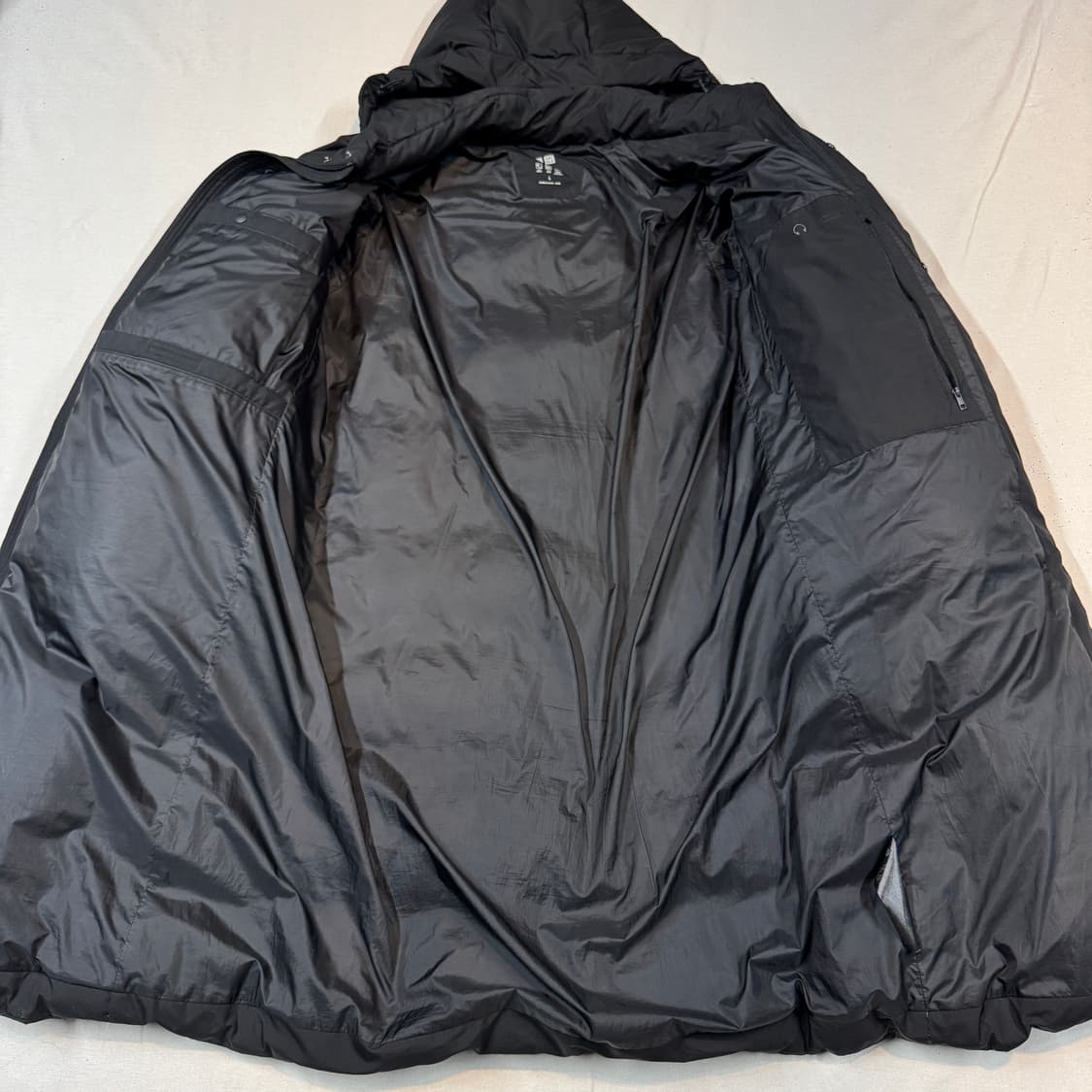 L) 유니클로 후드 롱 다운 패딩 블랙 상품이미지4