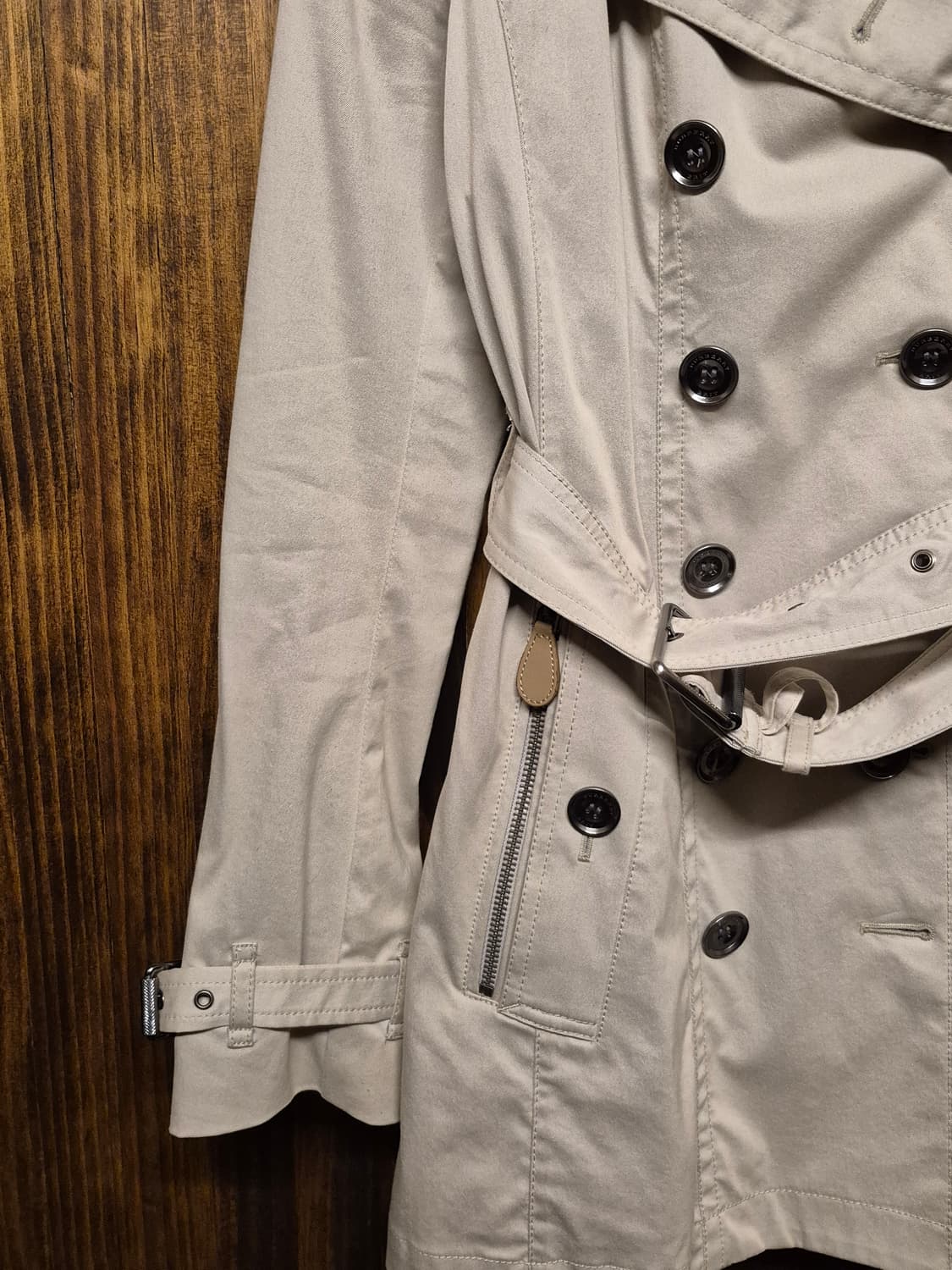 BURBERRY BUTTON TRENCH COAT 상품이미지4