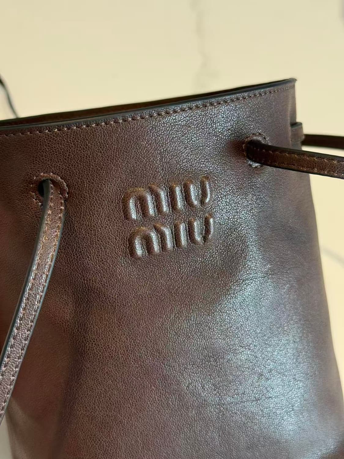 미우 미우 나파 레더 미니백 상품이미지3