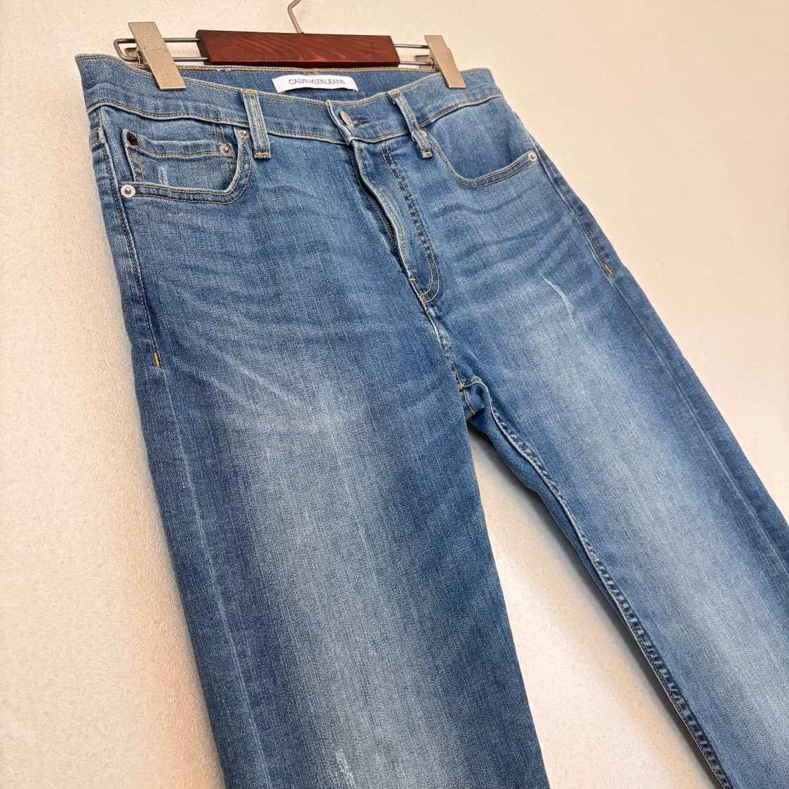 28 캘빈클라인 청바지 스판 데님 슬림 실루엣 여성  상품이미지9