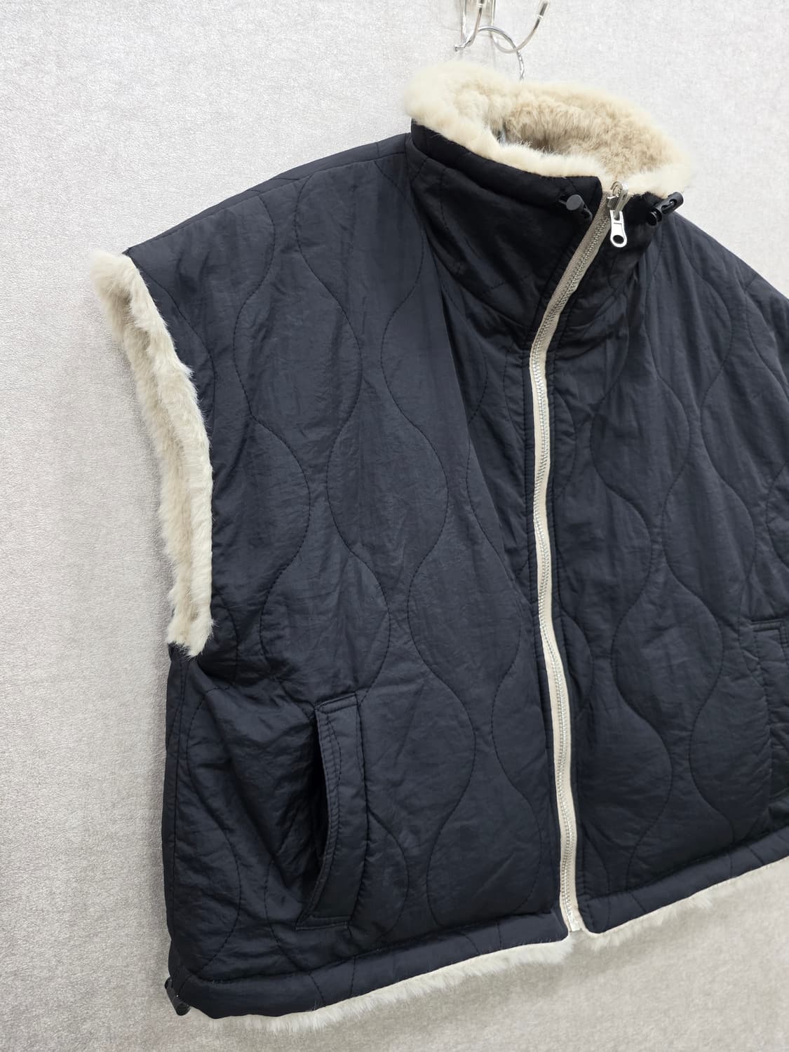 리버시블 퍼 패딩 베스트 상품이미지3