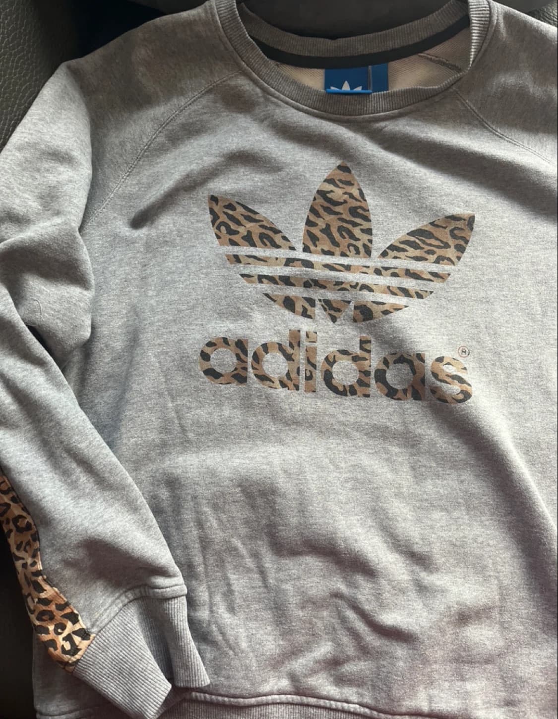 아디다스 레오파드 맨투맨 상품이미지1