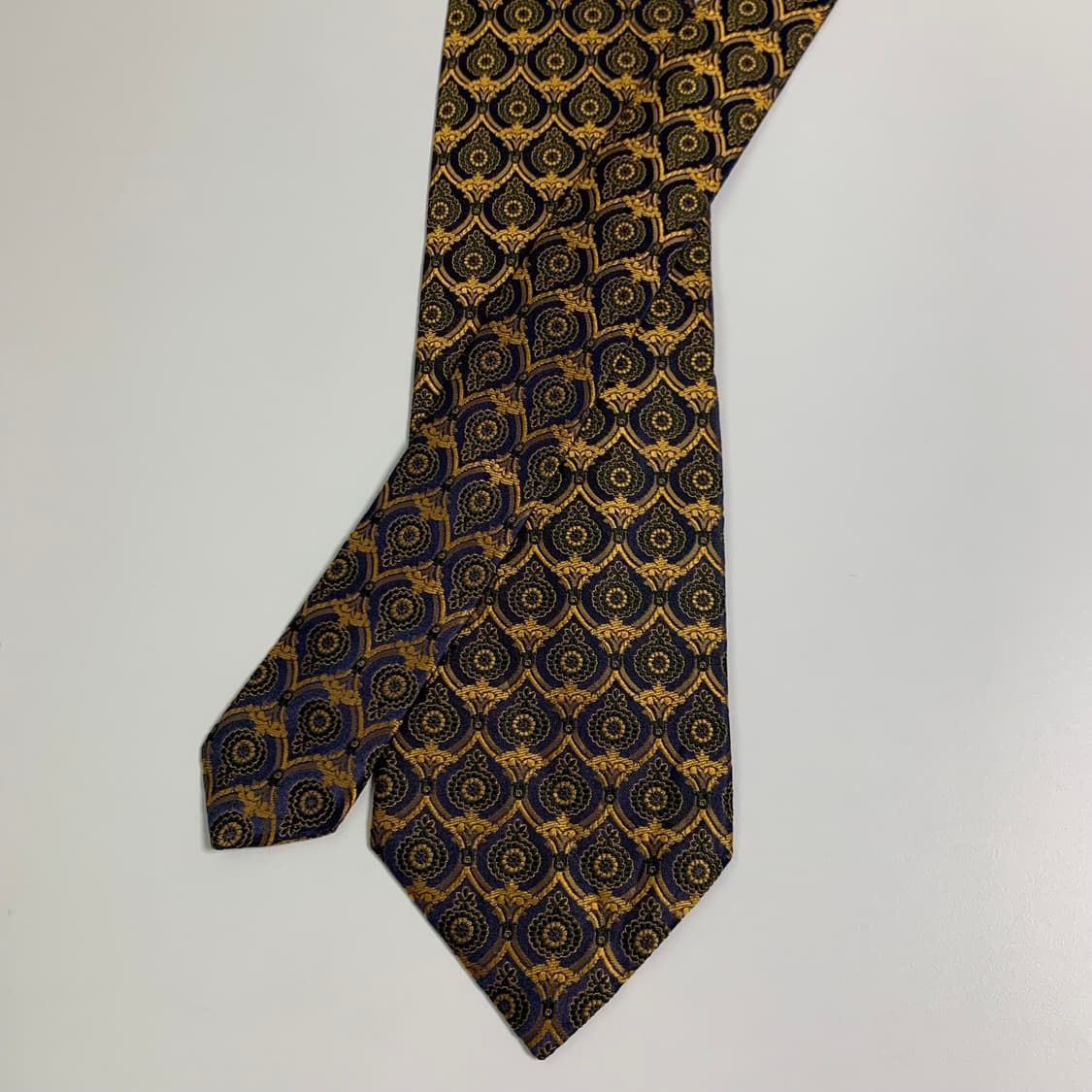 돌체앤가바나 명품넥타이 기하학적패턴 클래식 최상급 A+등급 9.2cm 상품이미지3
