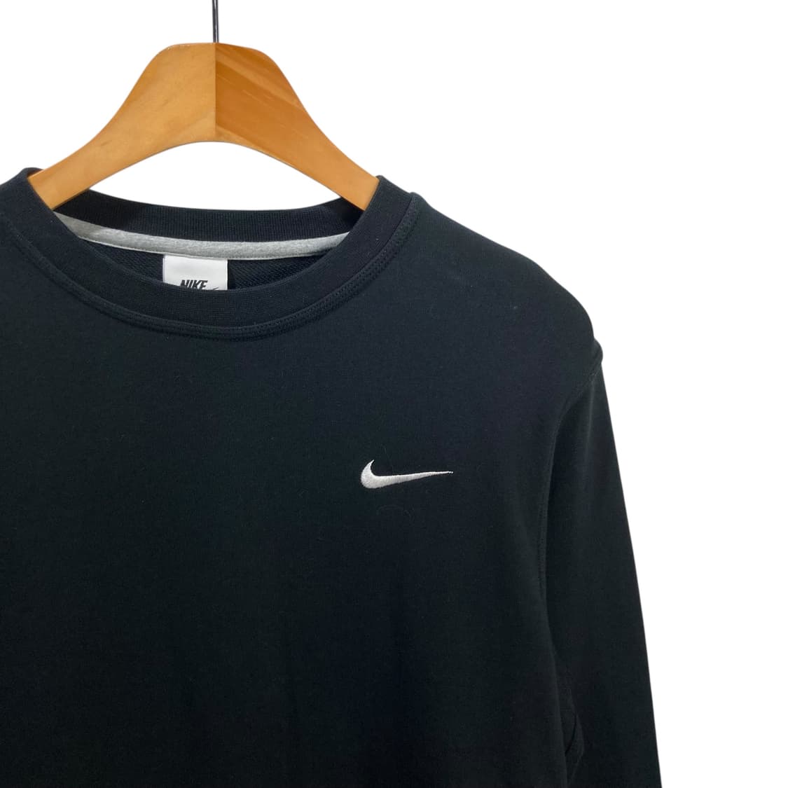 나이키 스우시 블랙 맨투맨 상품이미지3