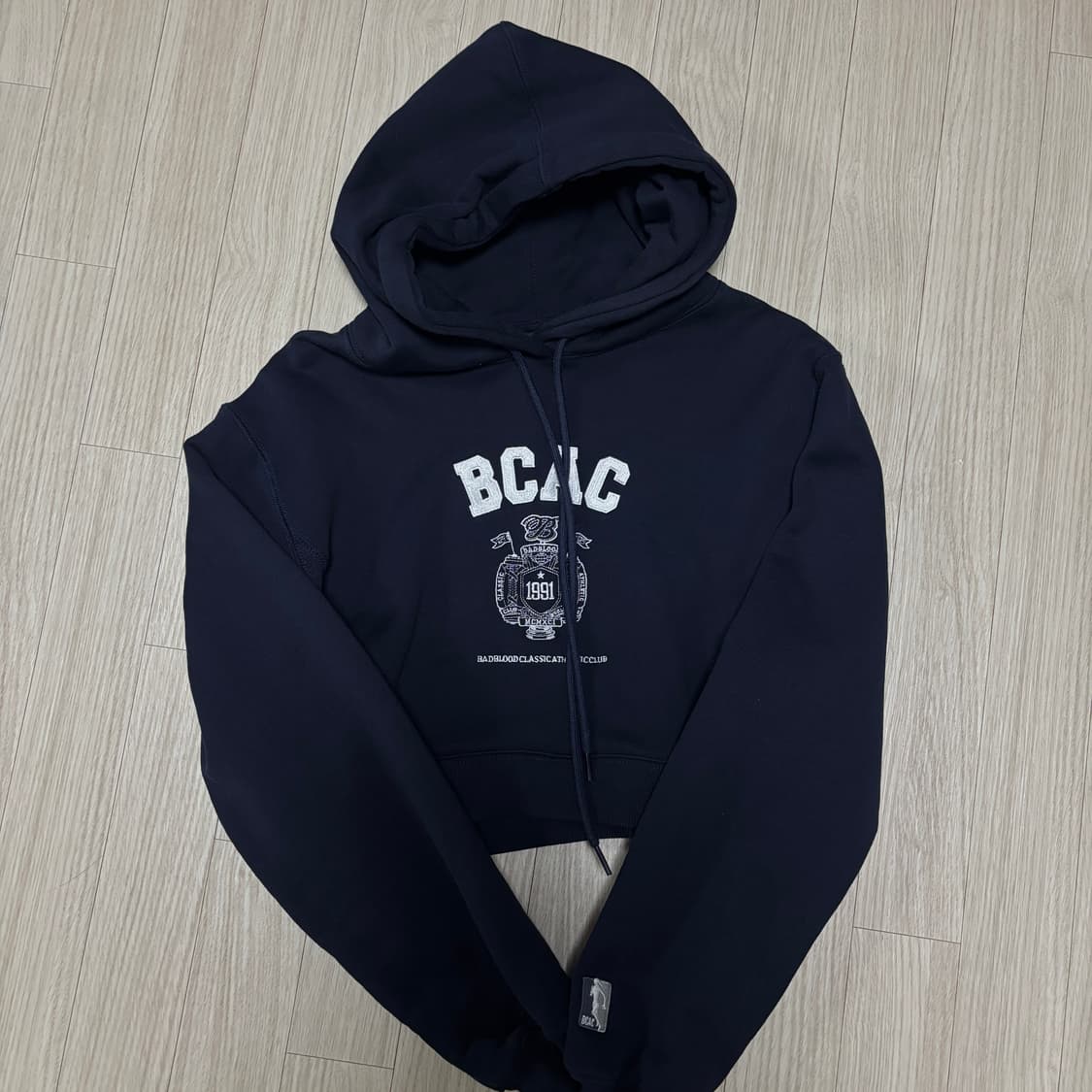 배드블러드 BCAC 엠블렘 헤비웨이트 크롭 후드 네이비 XS 상품이미지6