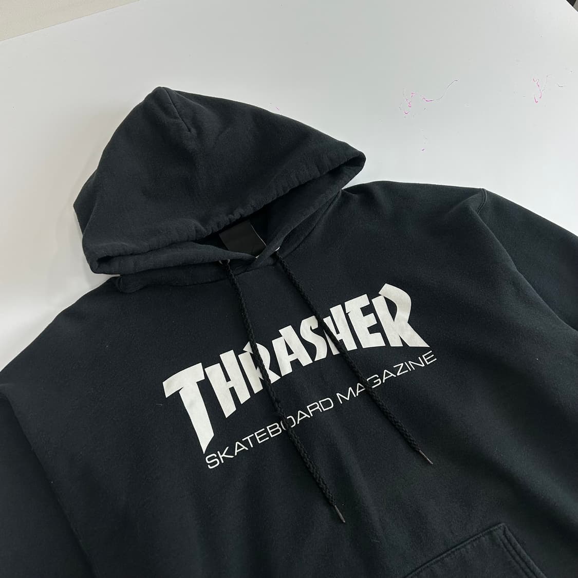 Thrasher 트레셔 화이트 로고 다크 네이비 후드티 상품이미지4