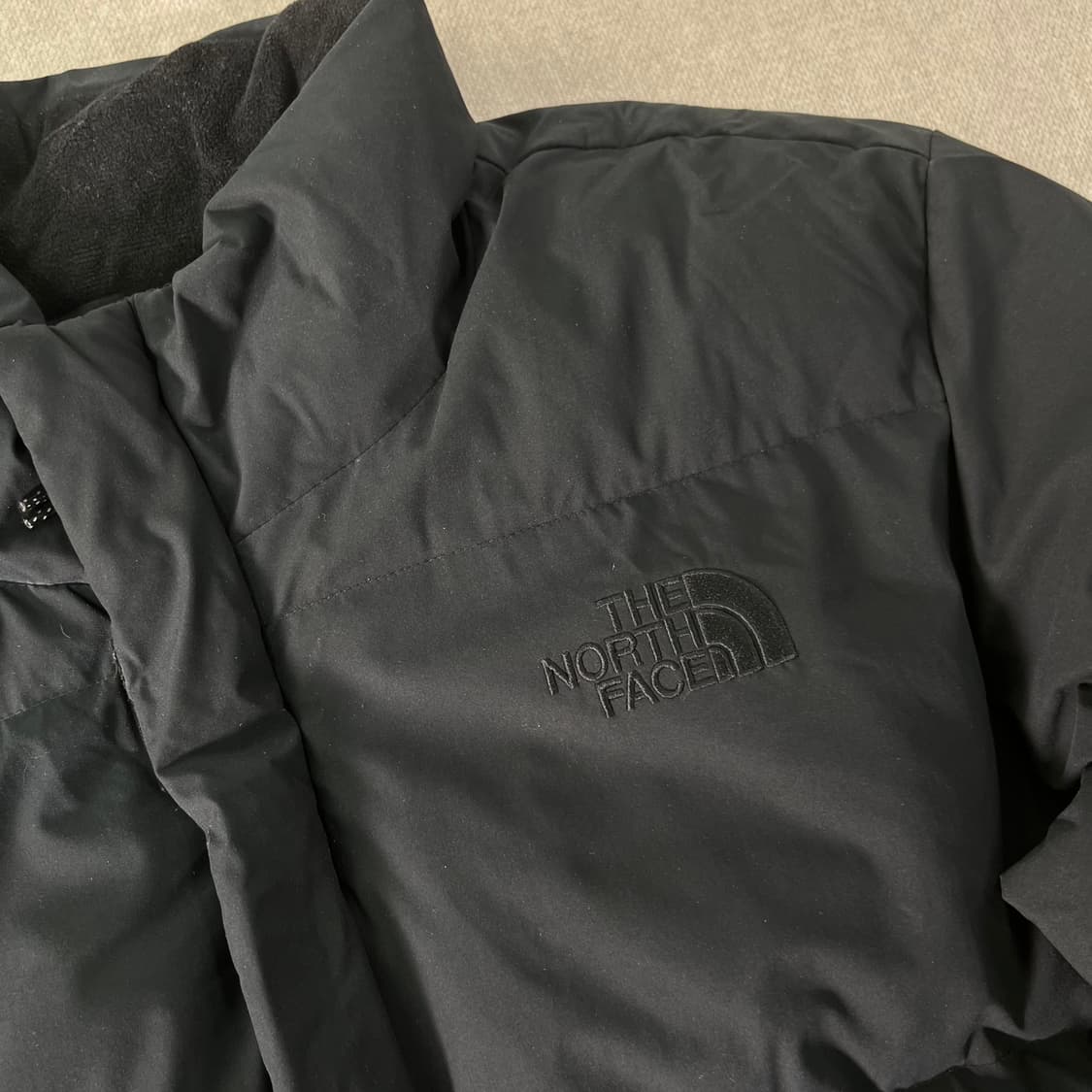 95 노스페이스 화이트라벨 리버턴 온 볼 올블랙 푸퍼 패딩 상품이미지2