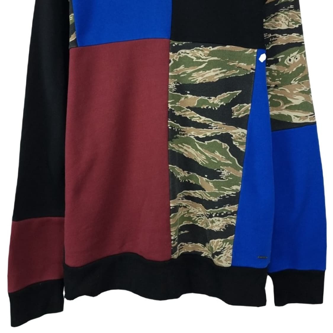 [디젤] 멀티 패턴 블럭 맨투맨 P01527 상품이미지5