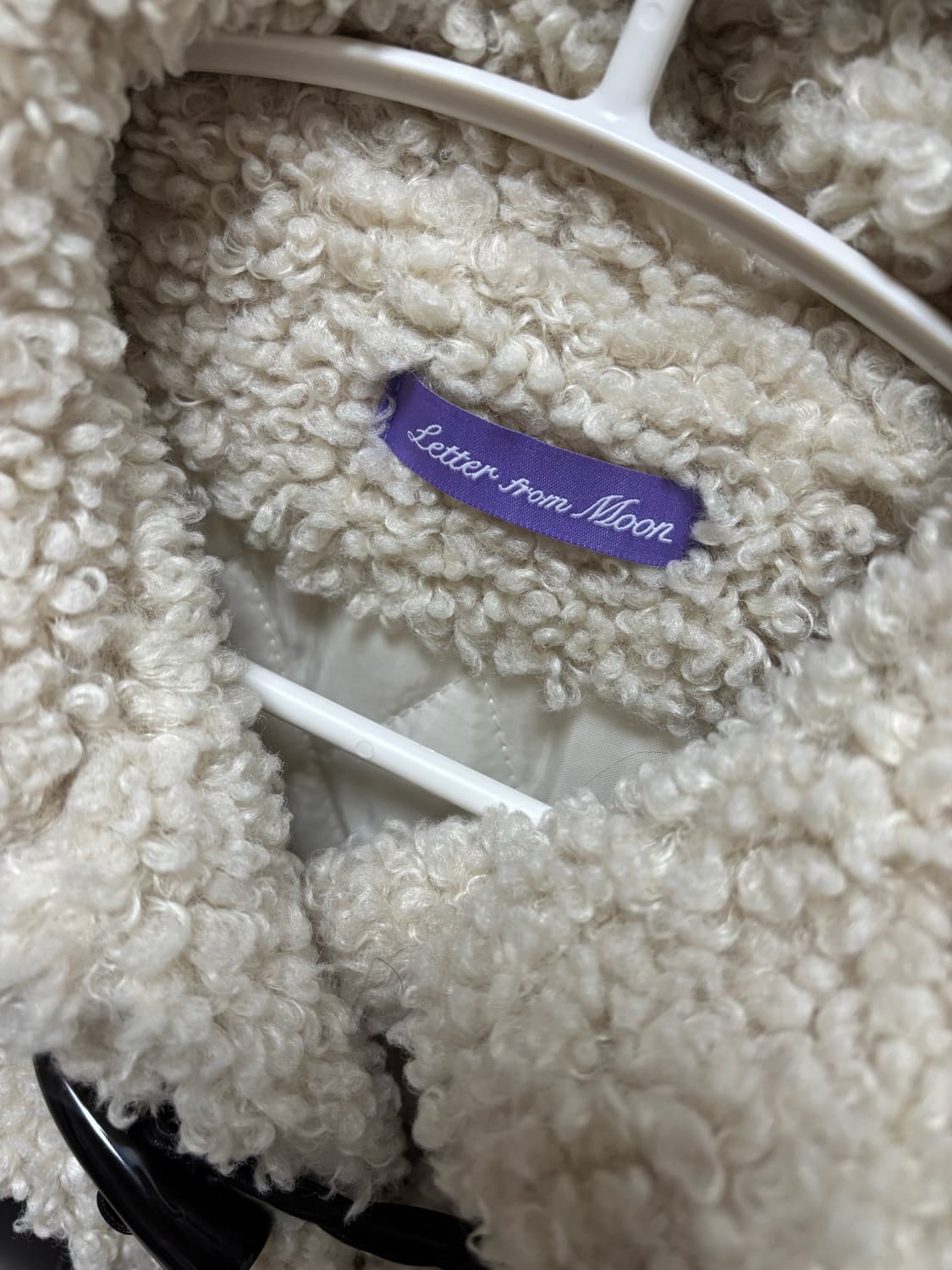 레터프롬문 더플뽀글이누빔코트 베이지 상품이미지3