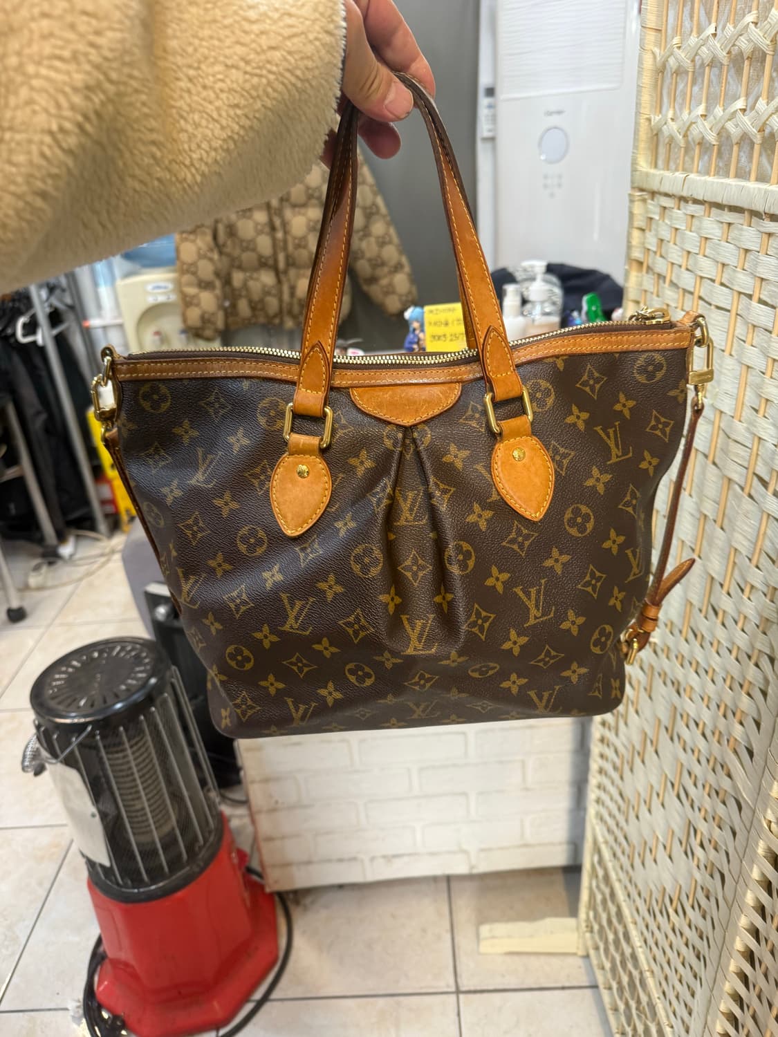 정품 루이비통 팔레모백 팝니다 상품이미지3