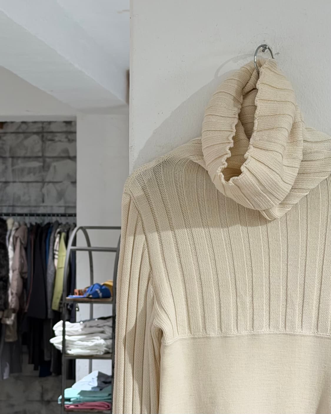 샤넬 아이보리 울 롤넥 립니트 스웨터 상품이미지2