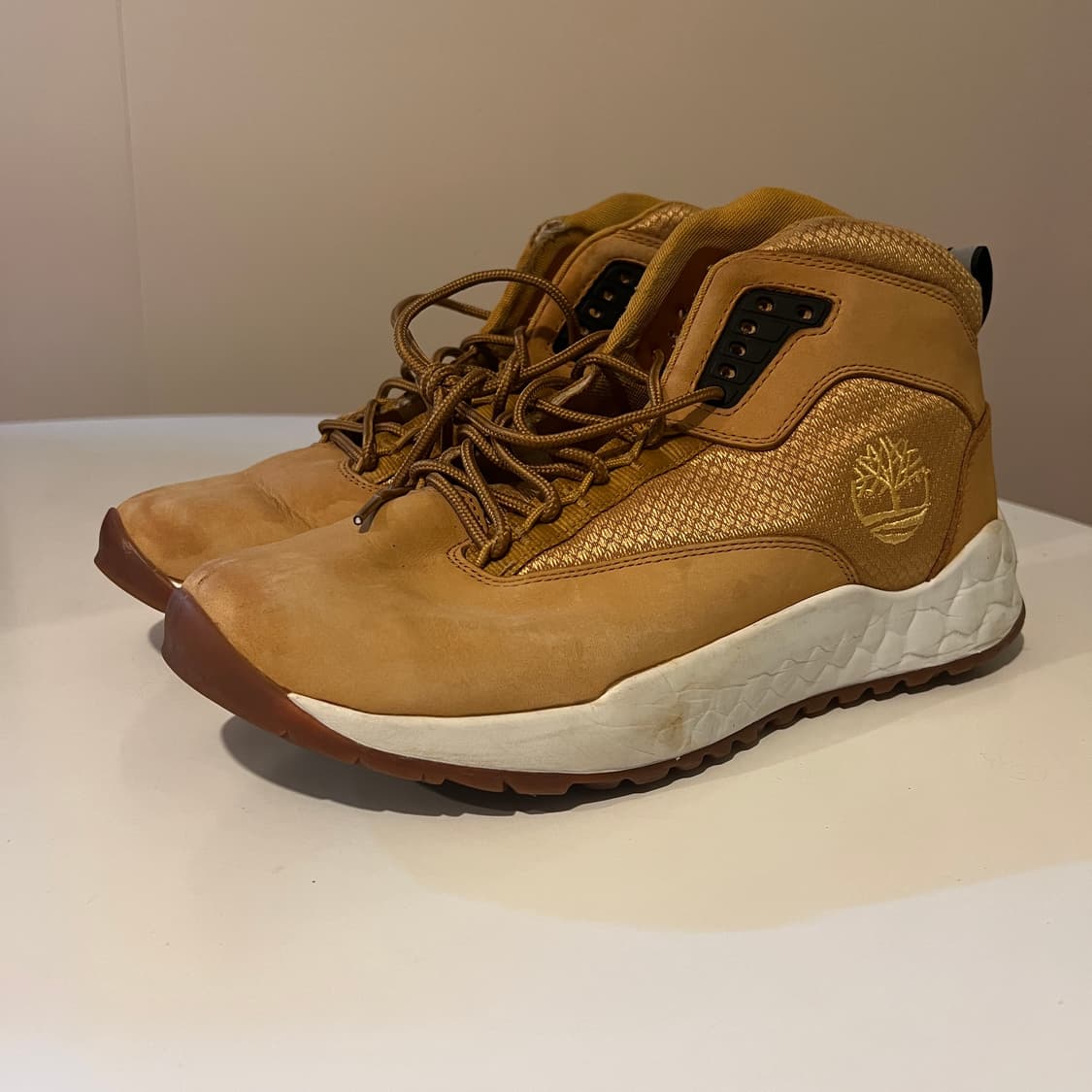 팀버랜드 솔라 웨이브 미드 하이킹 부츠 상품이미지1