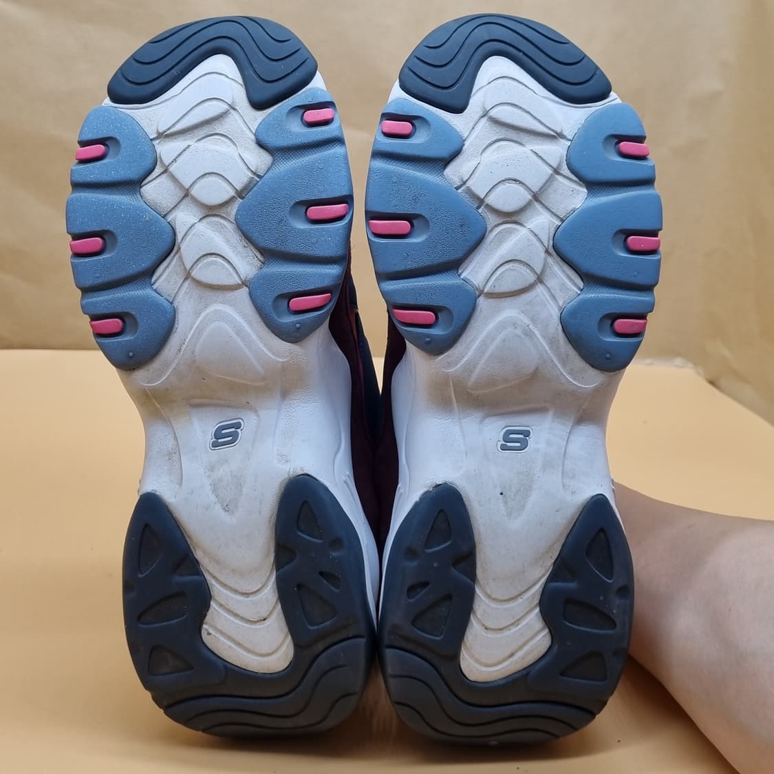 스케쳐스 딜라이트3. 남성운동화260  상품이미지3