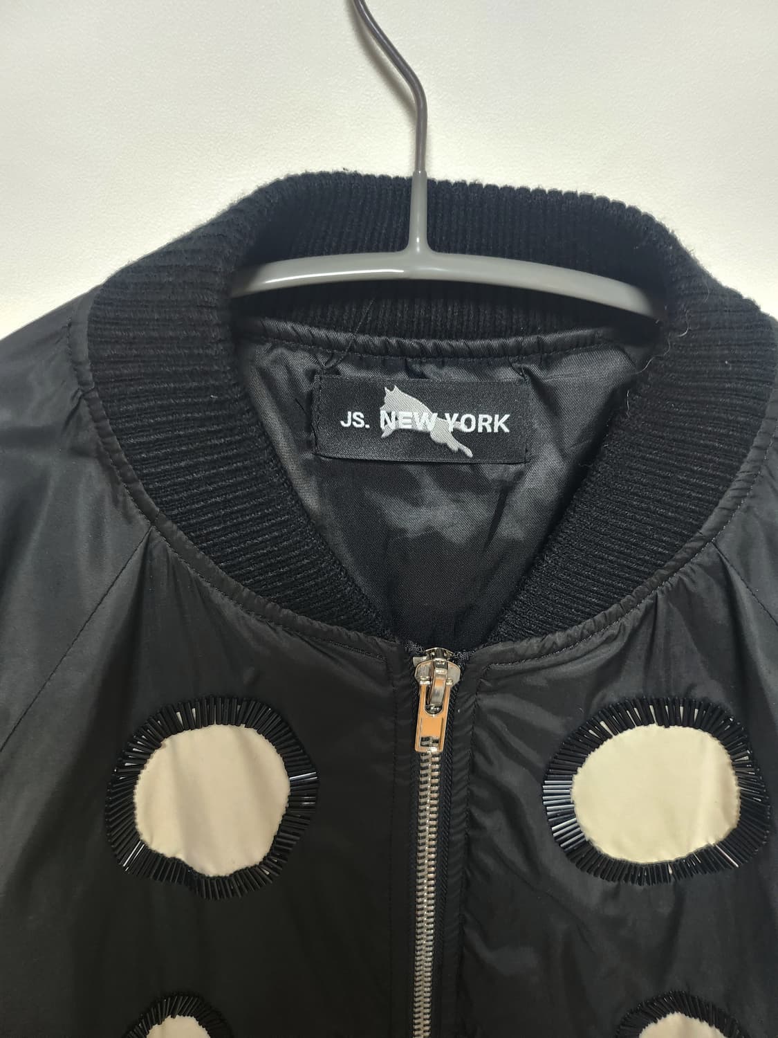 JS. NEW YORK 브랜드의 블랙 봄버 자켓 상품이미지4