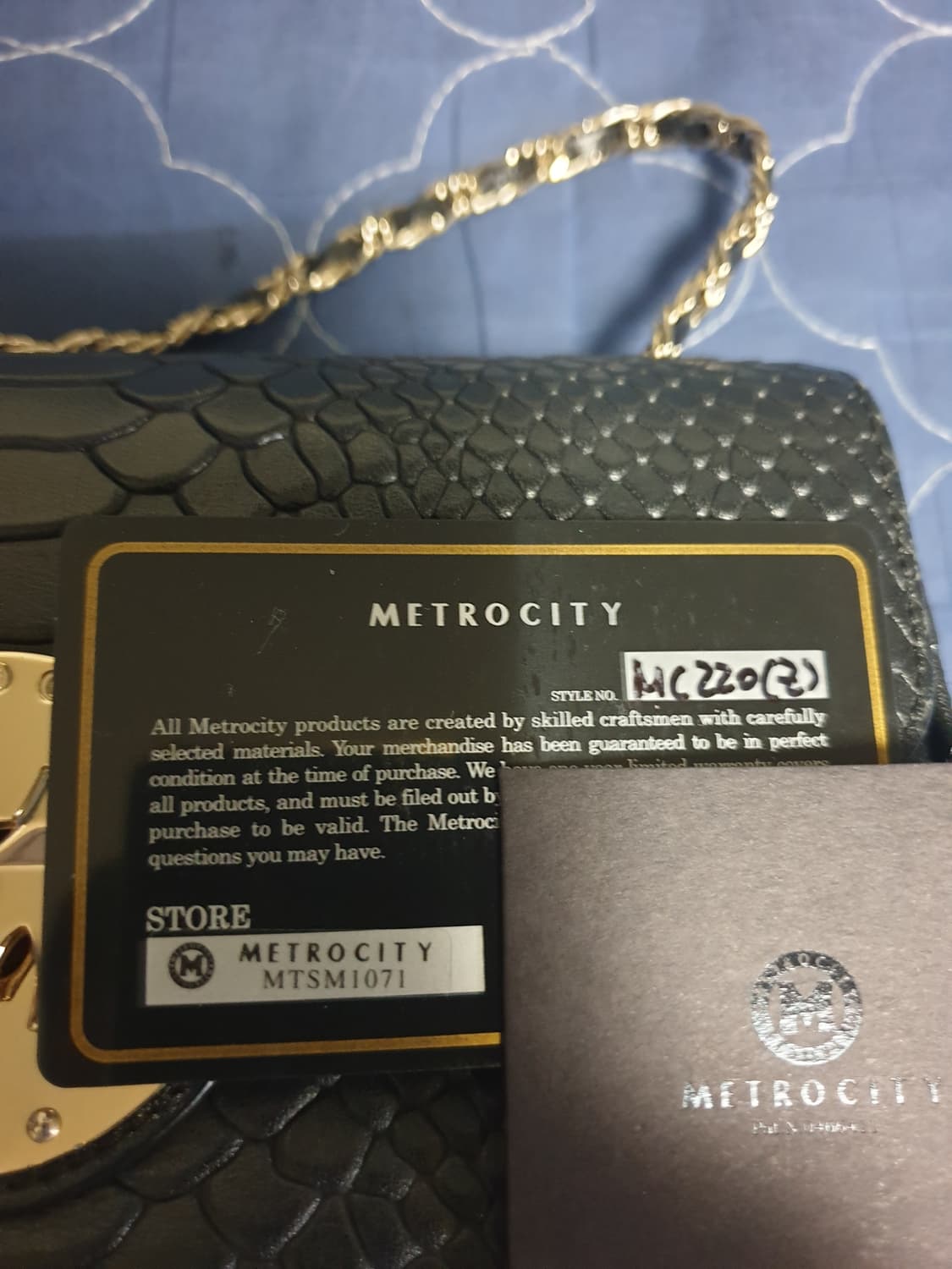 (희귀매물) 메트로시티 금장로고 뱀피 엠보 소가죽 체인 숄더백 블랙 상품이미지8