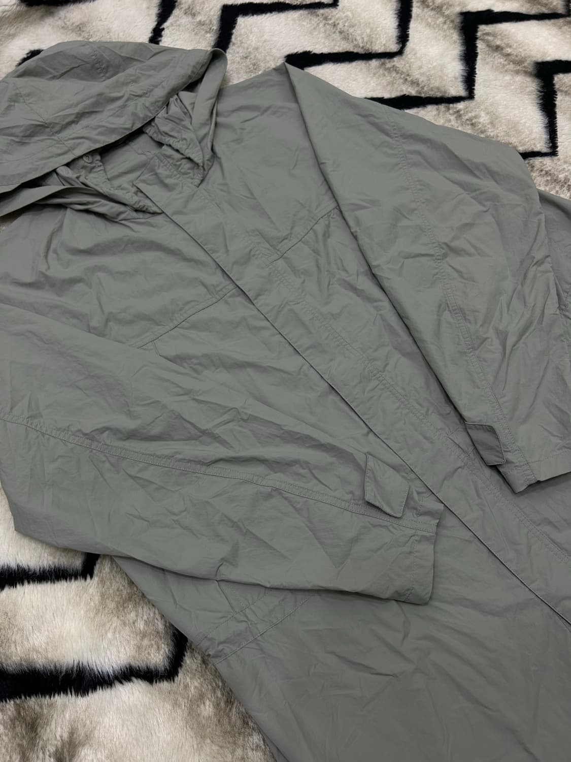 [XL]유니클로U 라이트웨이트 후드 바람막이 코트/세이지 그레이 상품이미지1