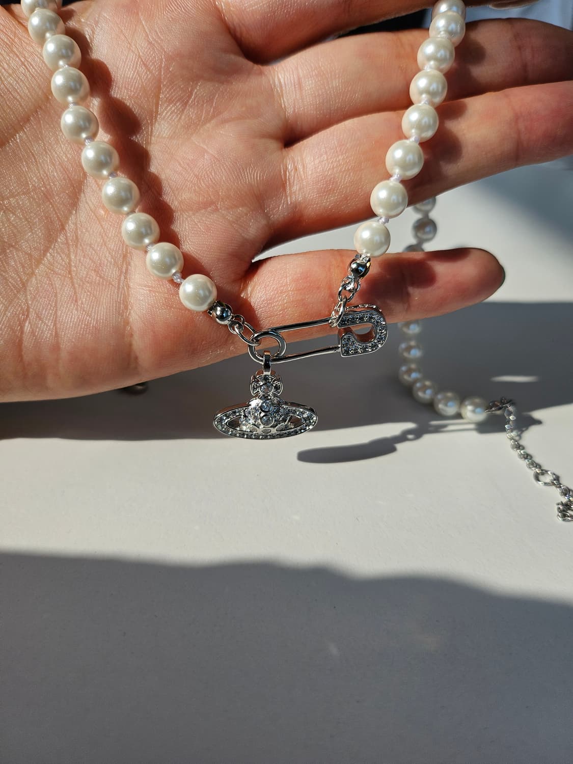 비비안웨스트우드 업사이클링 옷핀 진주 목걸이 상품이미지2