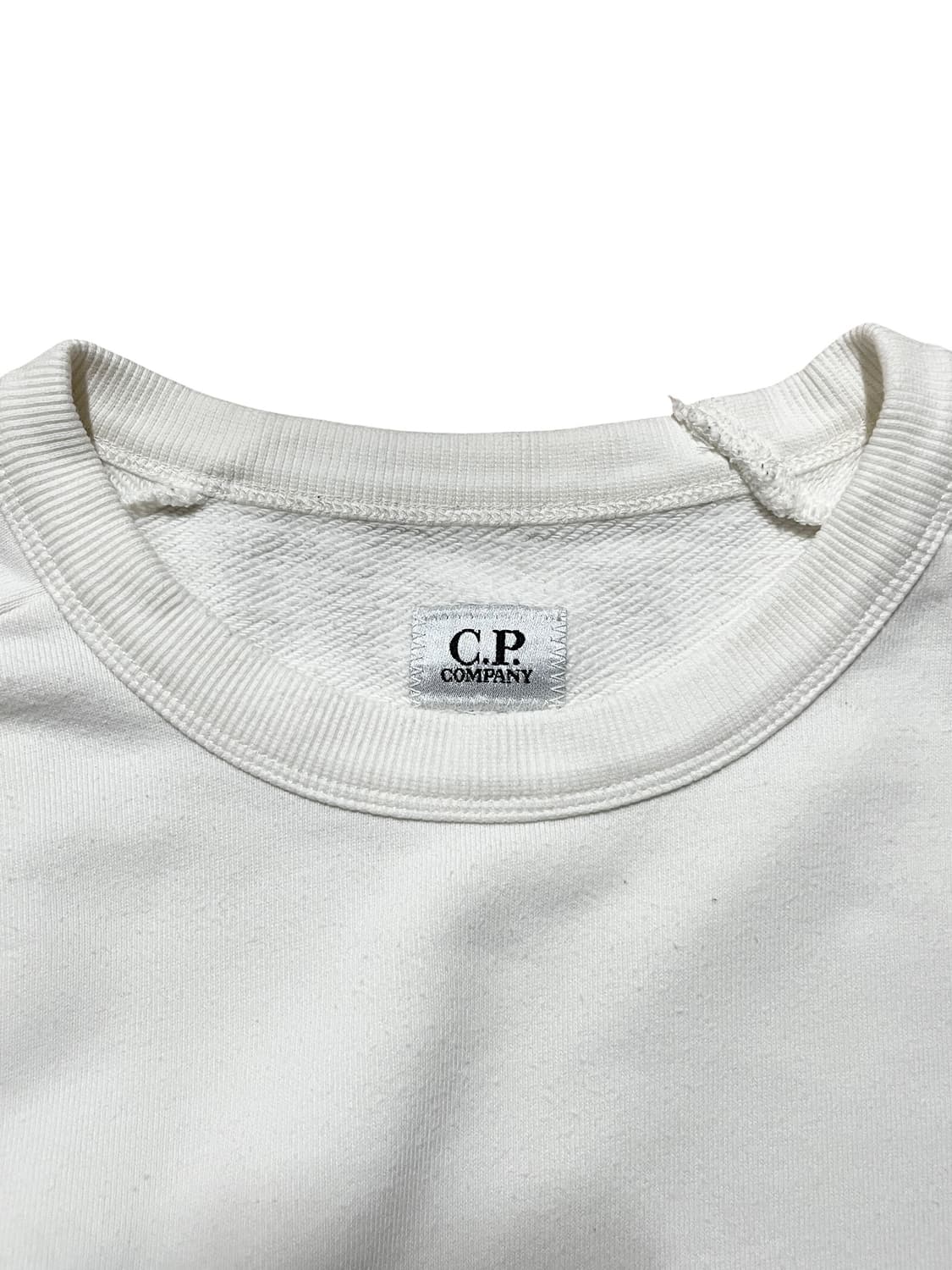 C.P. Company Lens Badge Sweatshirt 상품이미지4