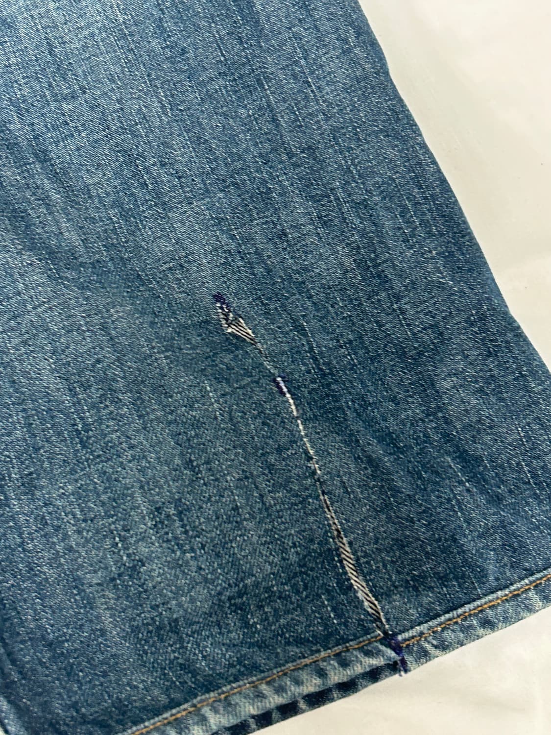 리바이스501스트레이트 핏 딥블루 팬츠 팝니다 커스텀(부츠컷) (정품) 상품이미지6