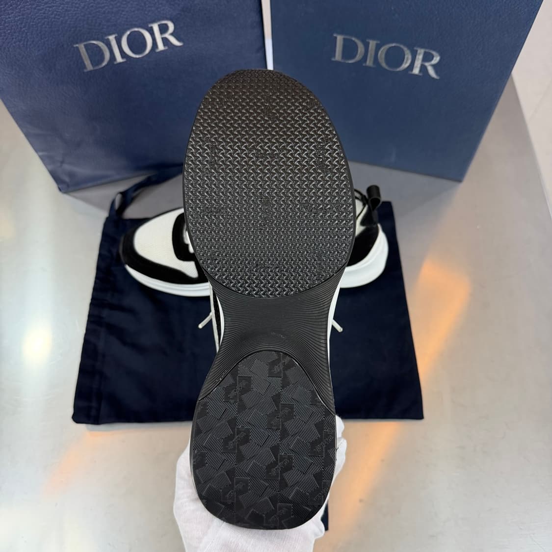 [리오브] 디올 오블리크 B25 스웨이드 메쉬 러너 스니커즈 상품이미지4