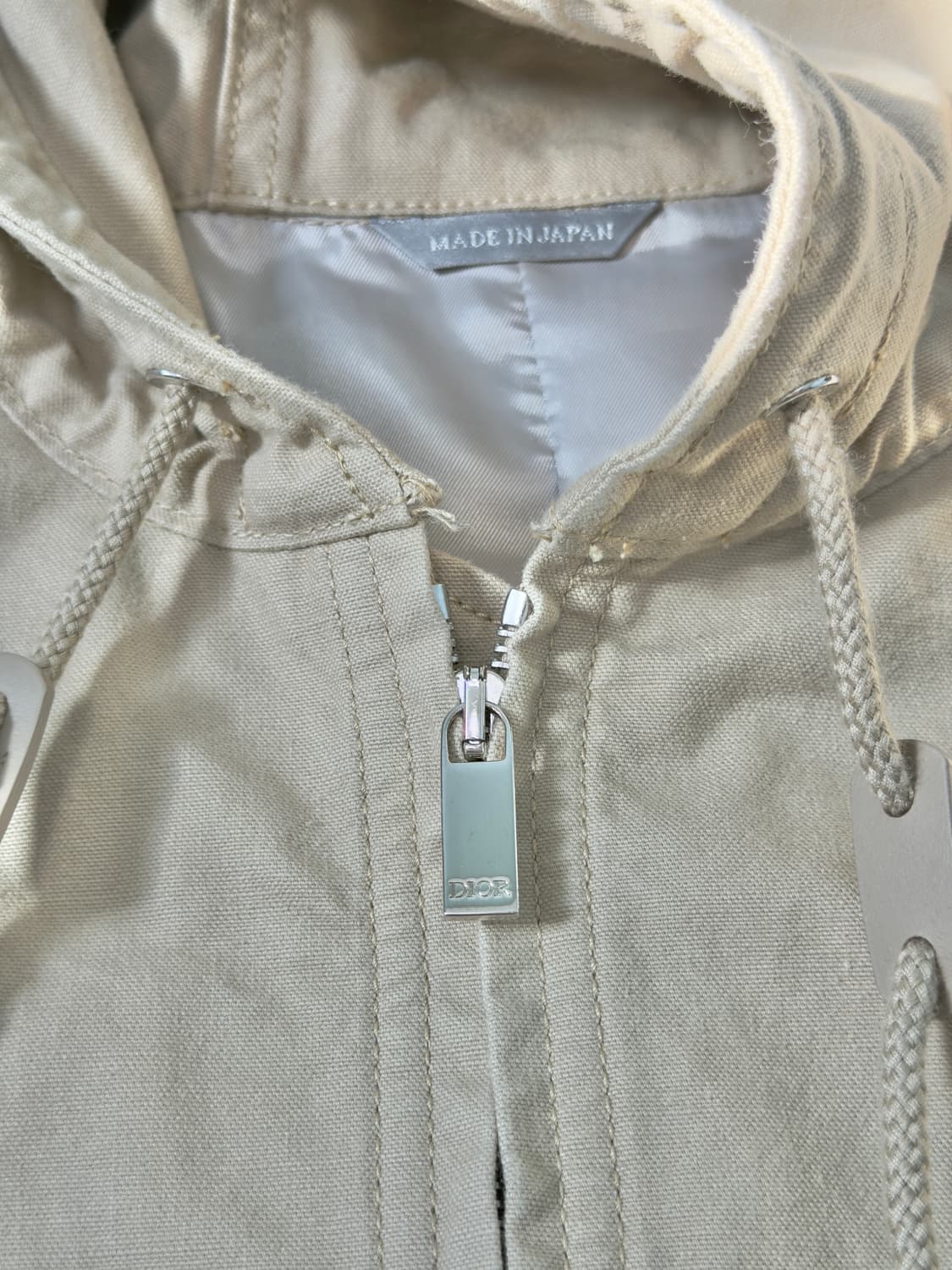 디올 꾸뛰르 시그니처 1947 트러커 후드 자켓 48 한글택 상품이미지2