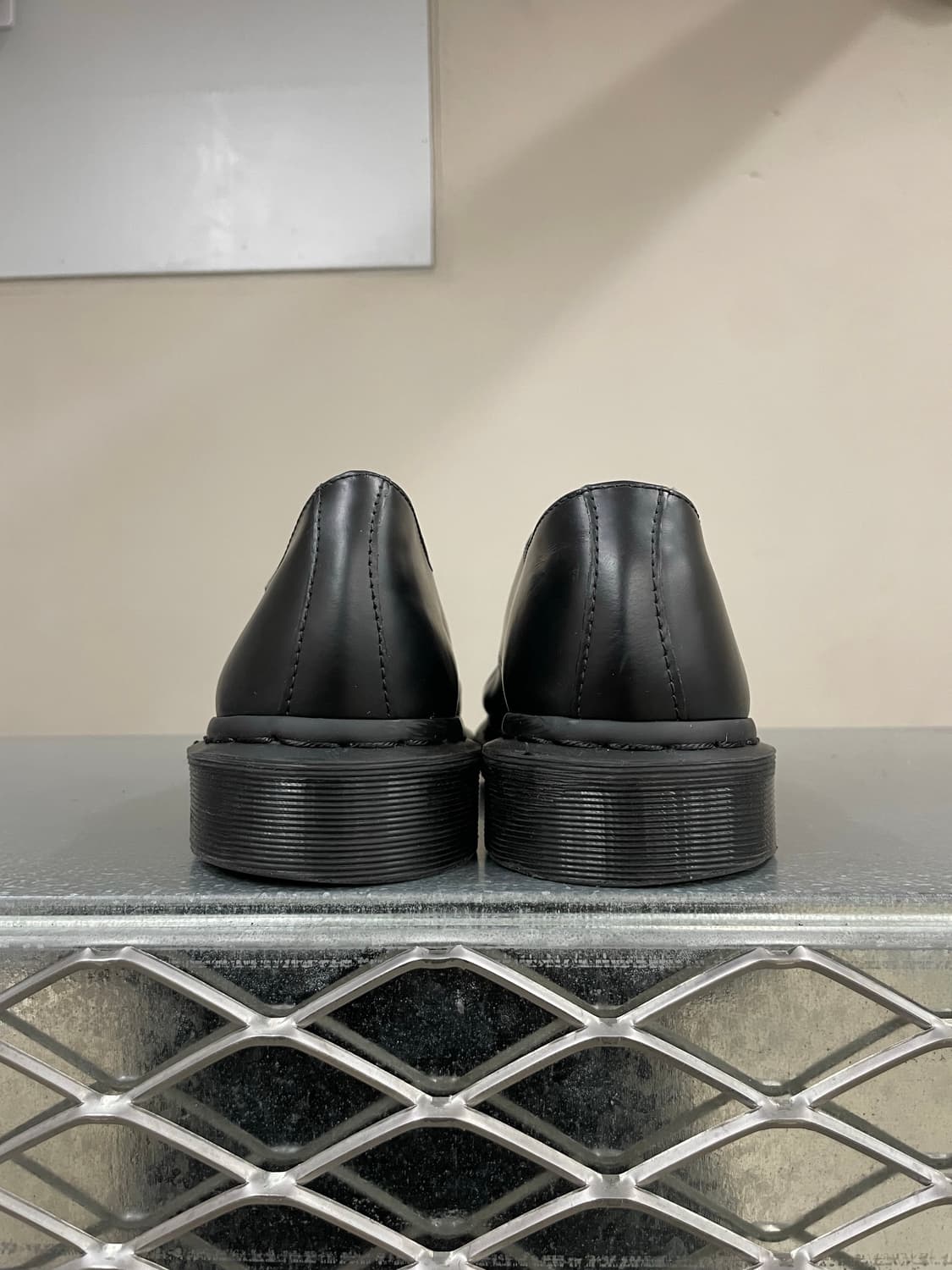 닥터마틴 1461 3홀 모노 블랙 uk8 상품이미지3