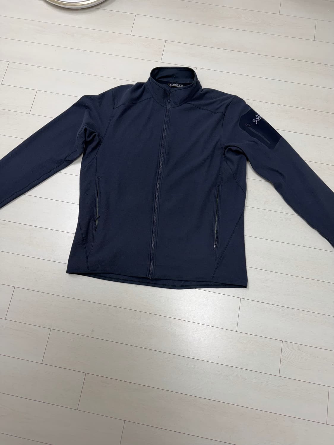 아크테릭스 델타 LT   L 사이즈  블랙사파이어 상태 좋아요  상태 9 상품이미지1