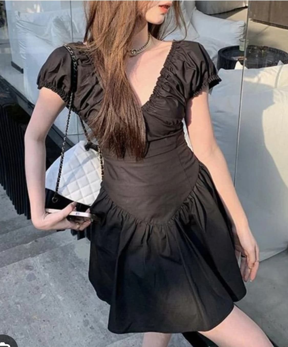 여S 브이넥 넥셔링 블랙 플레어 원피스 상품이미지1