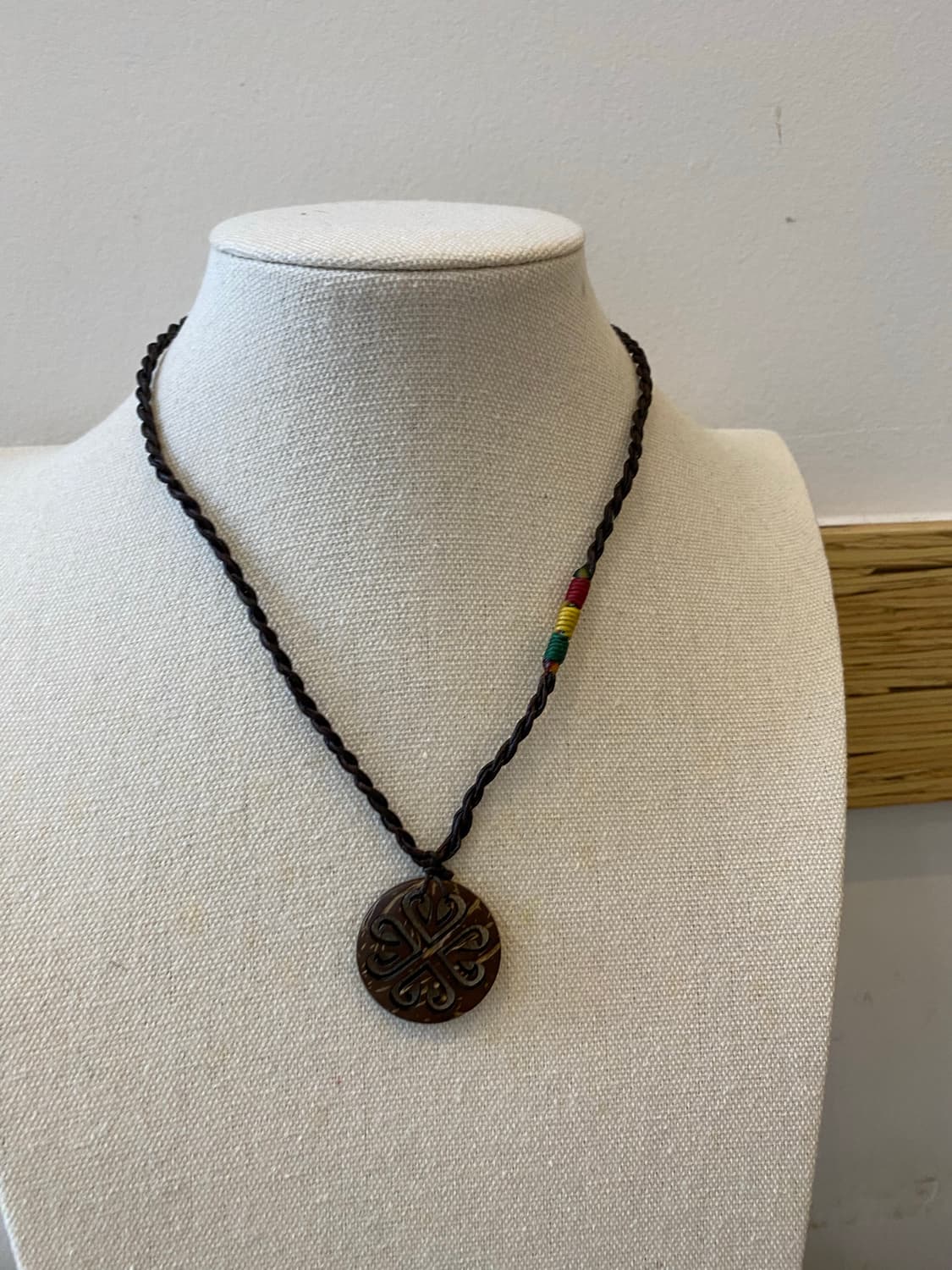 에스닉 무드 우드 나무 팬던트 목걸이 상품이미지3