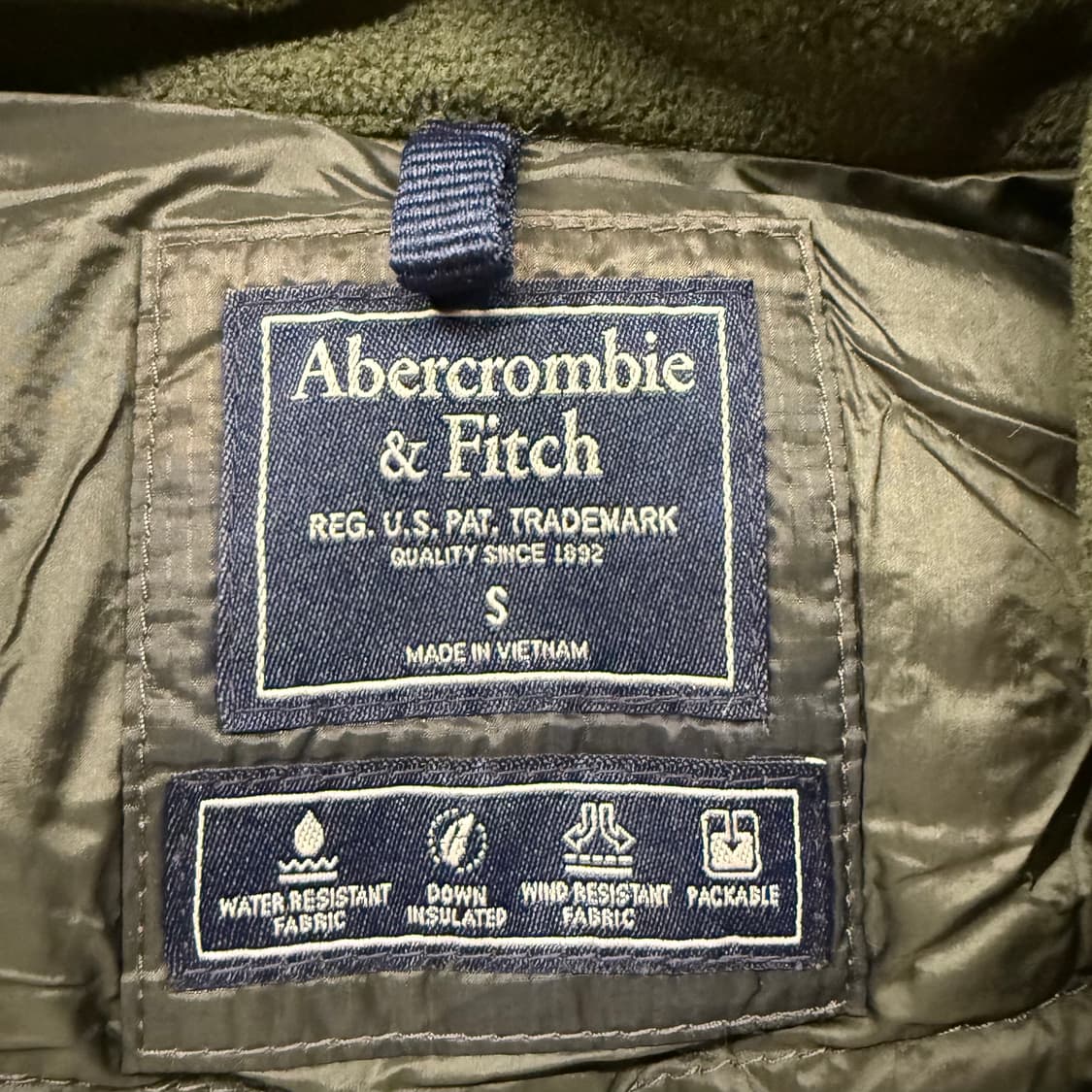 아베크롬비 카키 카모 밀리터리 경량 숏패딩 상품이미지5