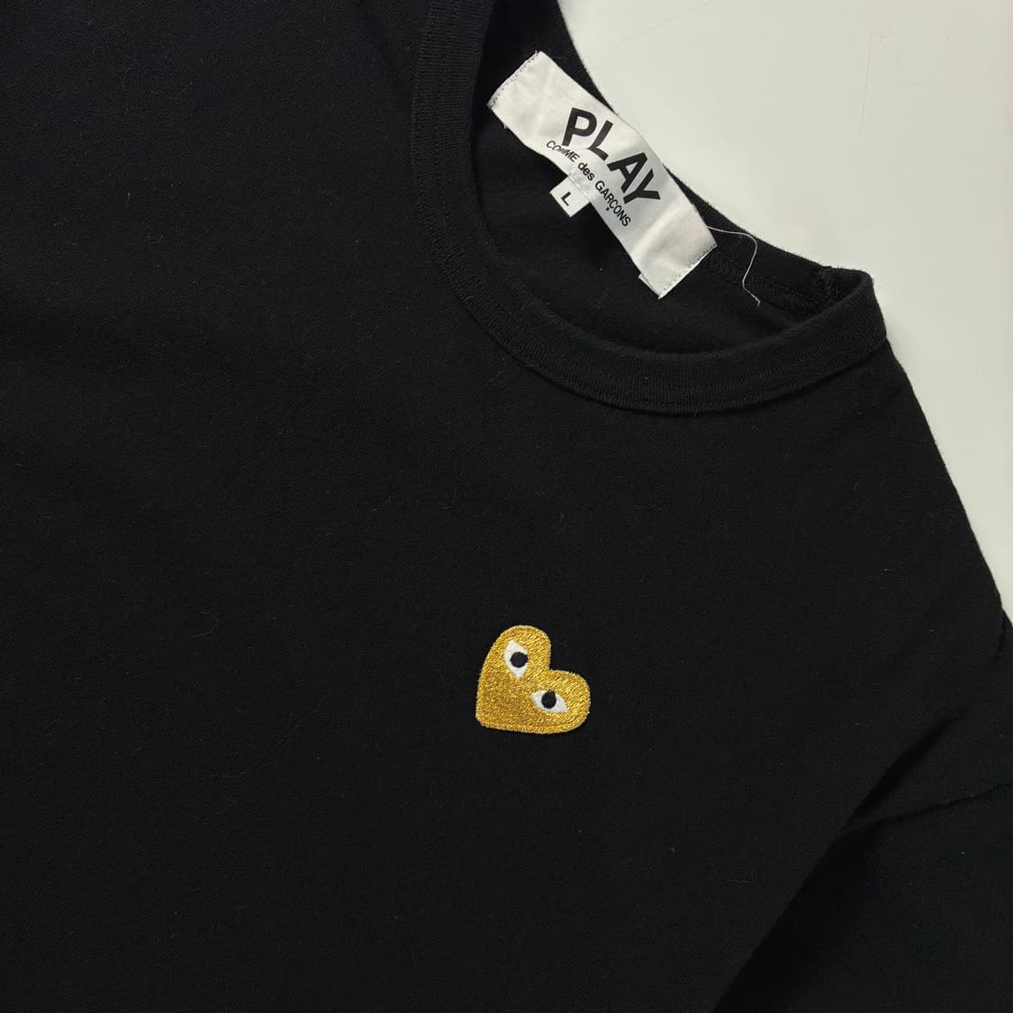 Comme des Garcons  꼼데가르송 골드와펜 블랙 라운드 반팔 상품이미지3