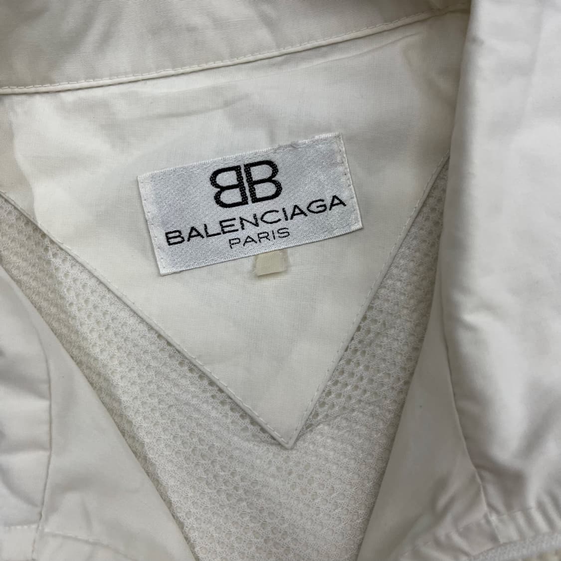 발렌시아가 화이트 바람막이 상품이미지6