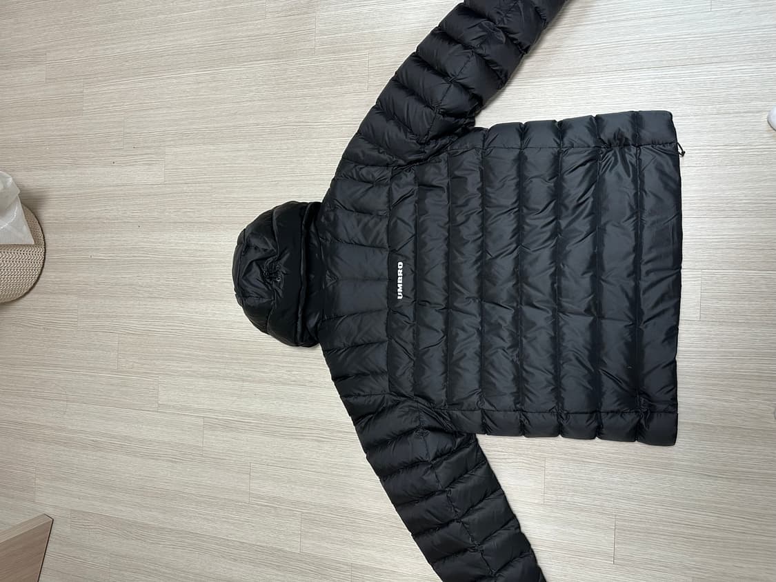 엄브로 경량패딩 115사이즈 판매합니다! 상품이미지2
